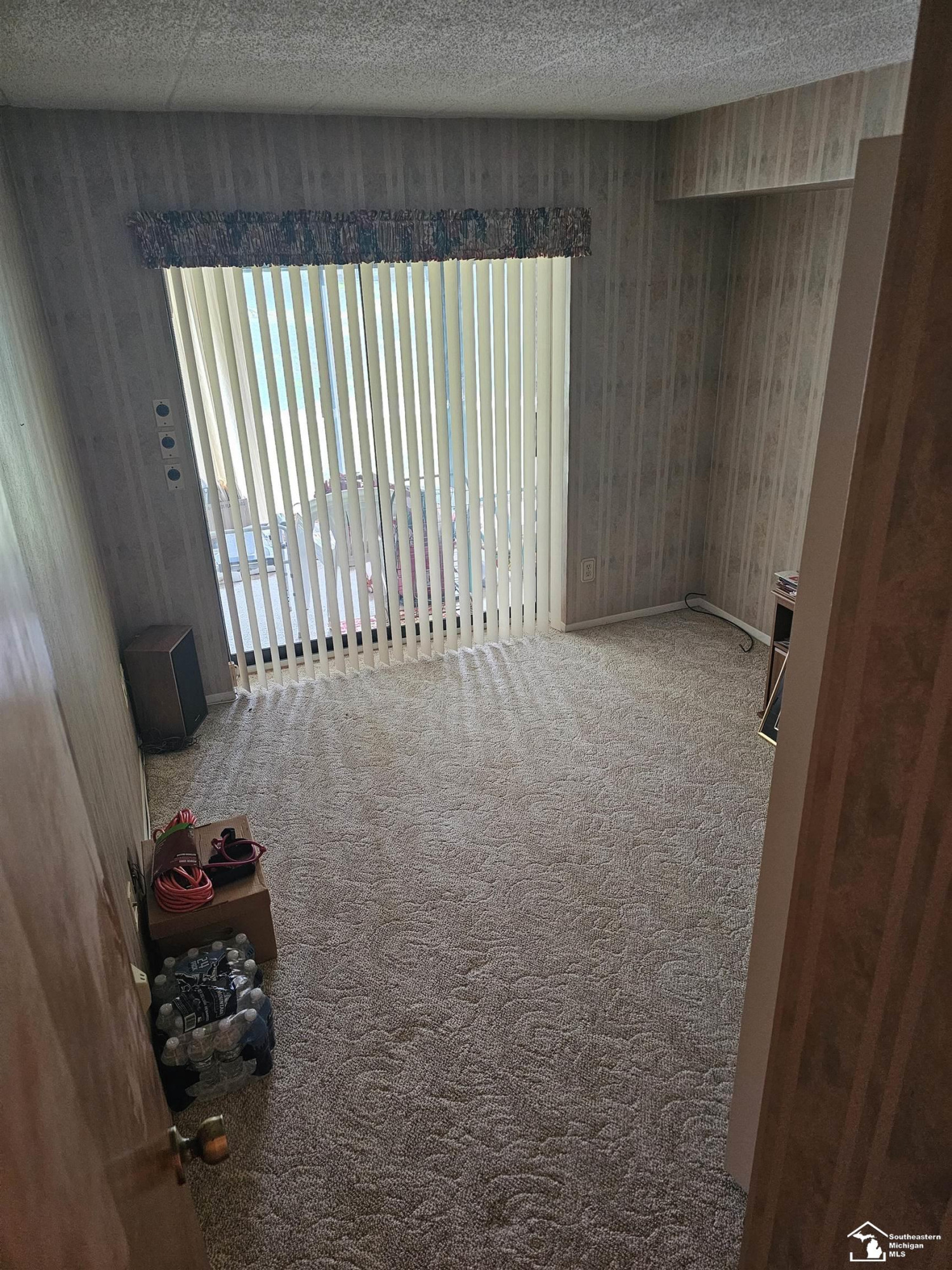 18145 University Park Drive, Livonia, MI 48152 — Photo 11