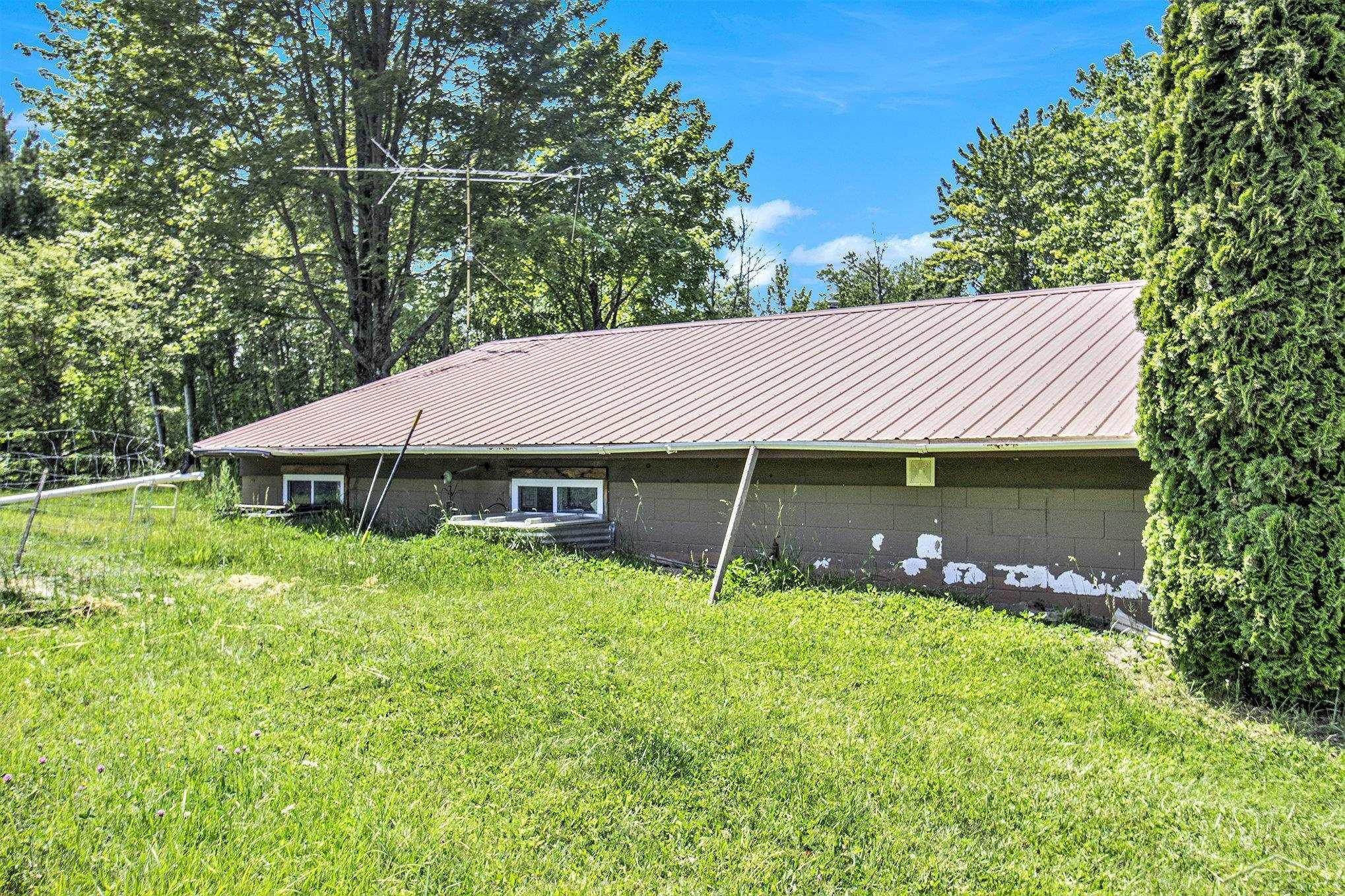 2450 S Harrison Avenue, Harrison, MI 48625 — Photo 15