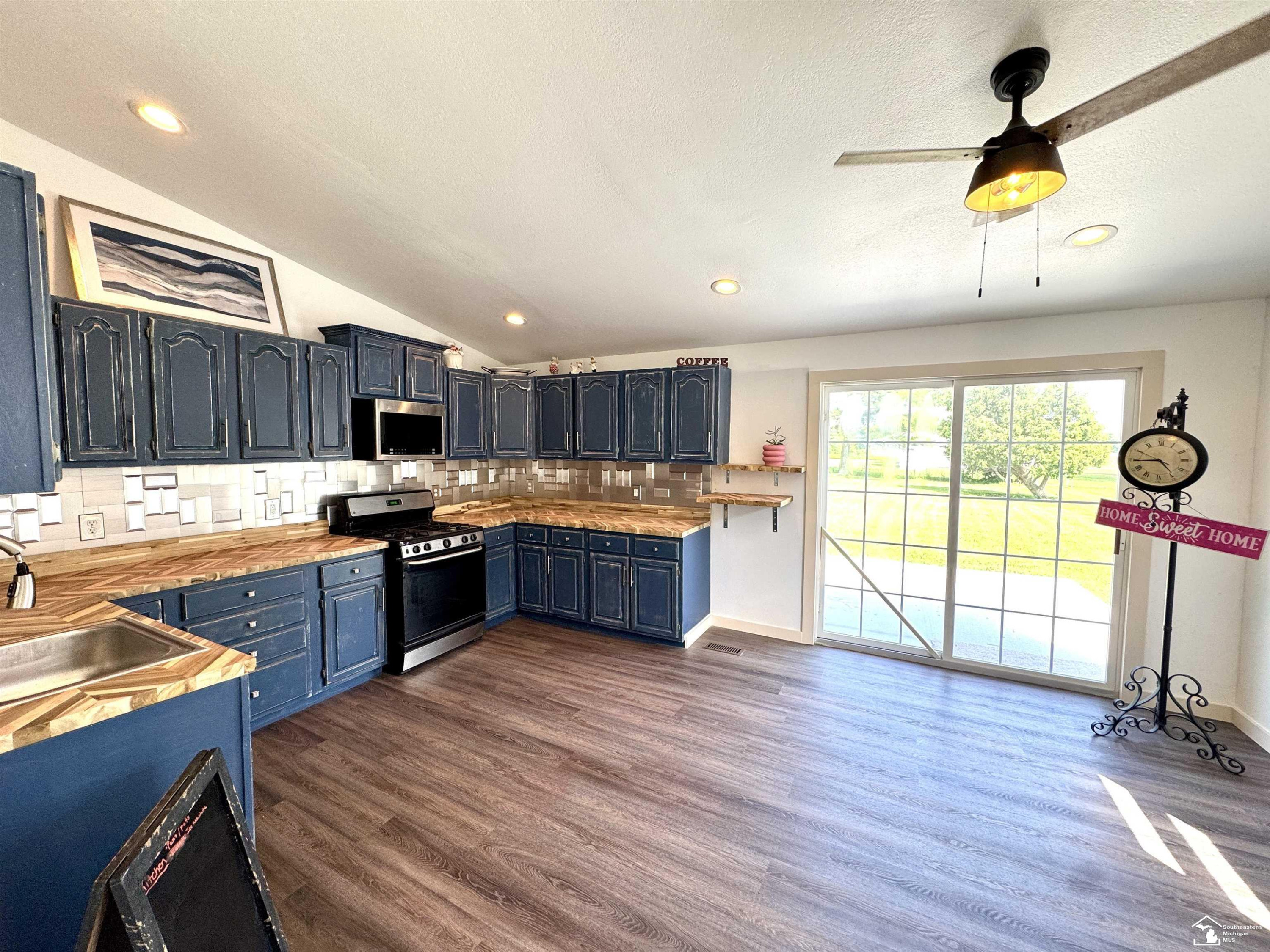 9714 S Dixie Highway, Erie, MI — Photo 12