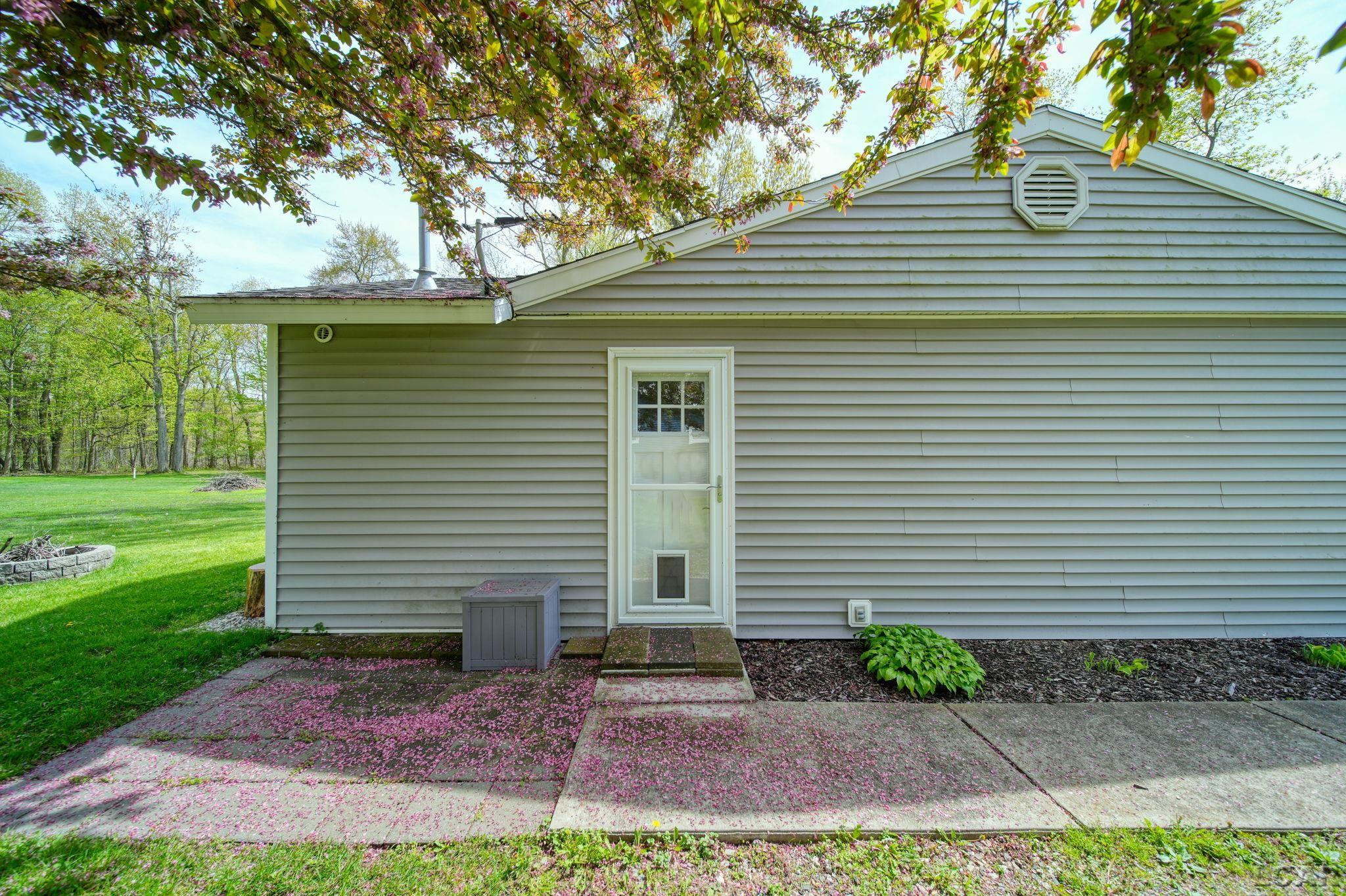 5541 Pleasant Valley Road, Manitou Beach, MI 49253 — Photo 27