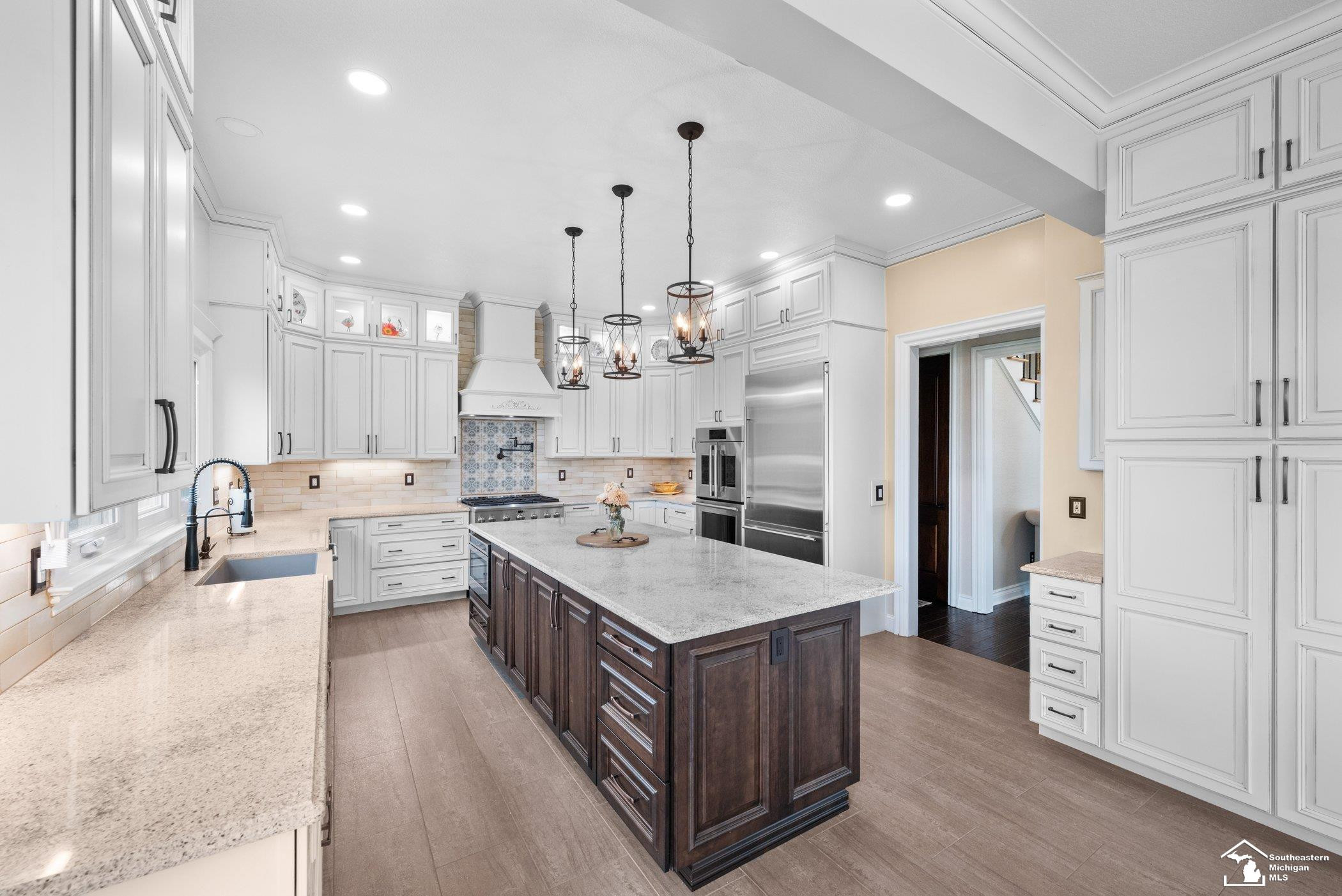 11694 Robinshire Street, Temperance, MI 48182 — Photo 8