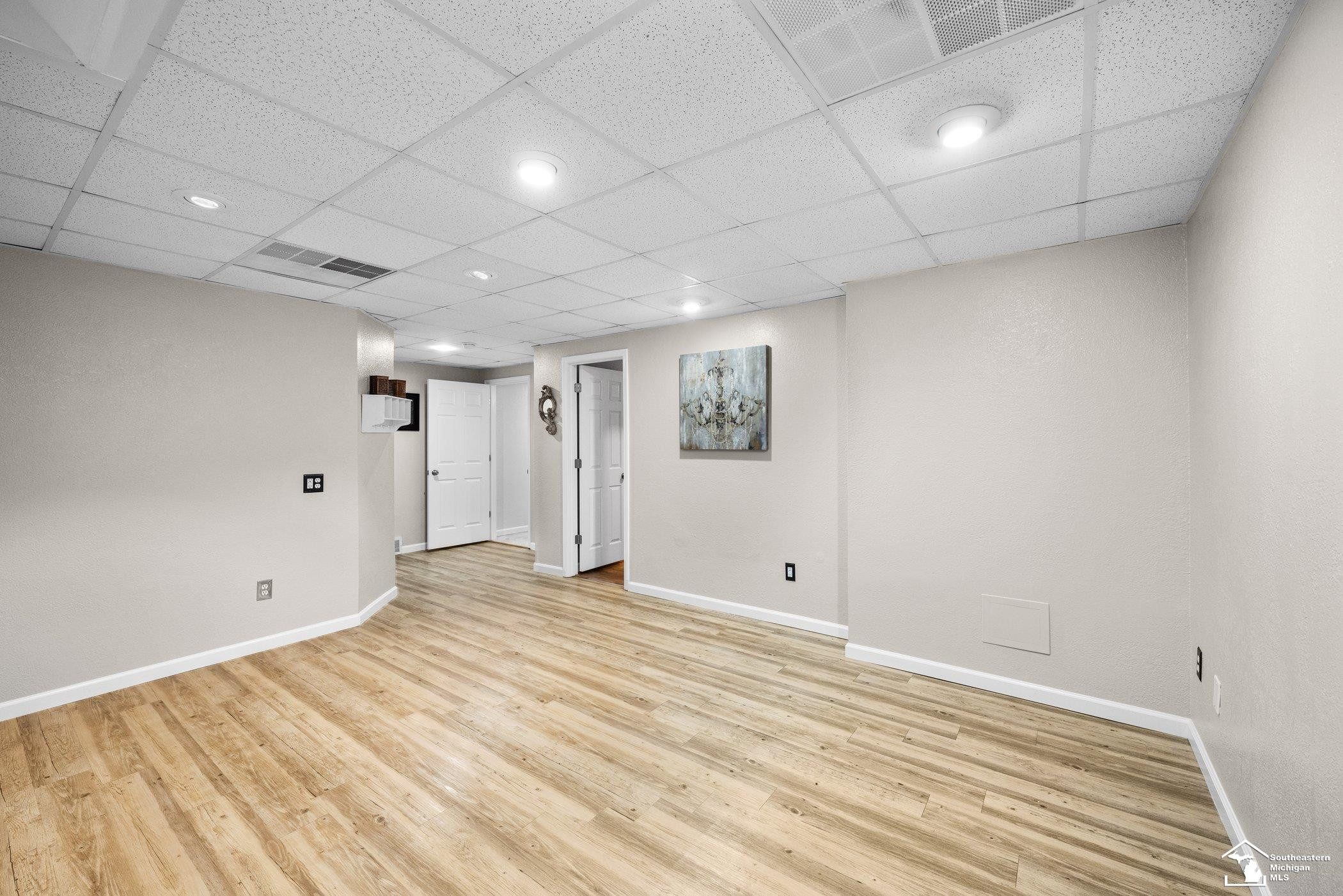 11694 Robinshire Street, Temperance, MI 48182 — Photo 32