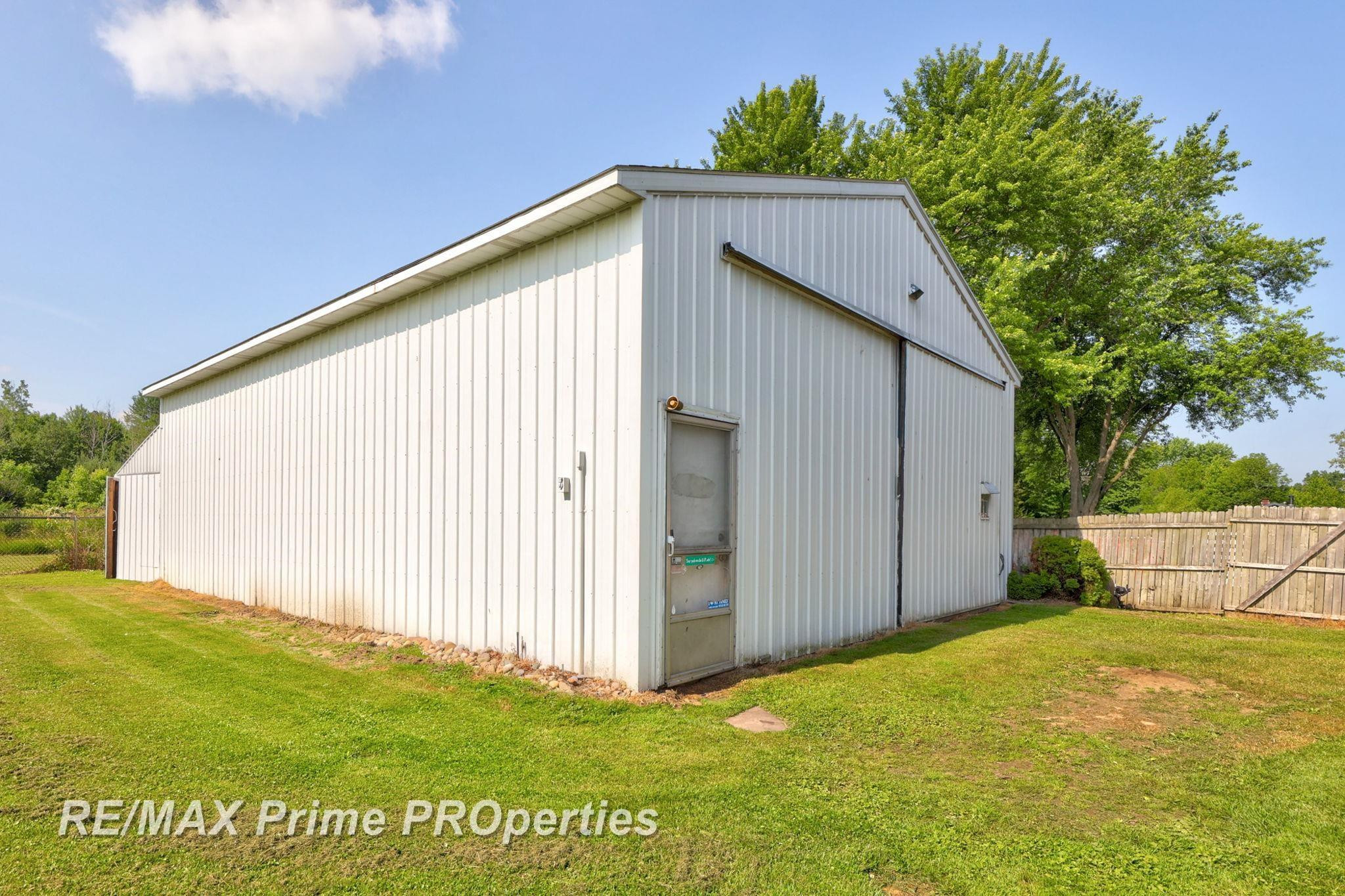 4078 E Lake Road, Clio, MI 48420 — Photo 33