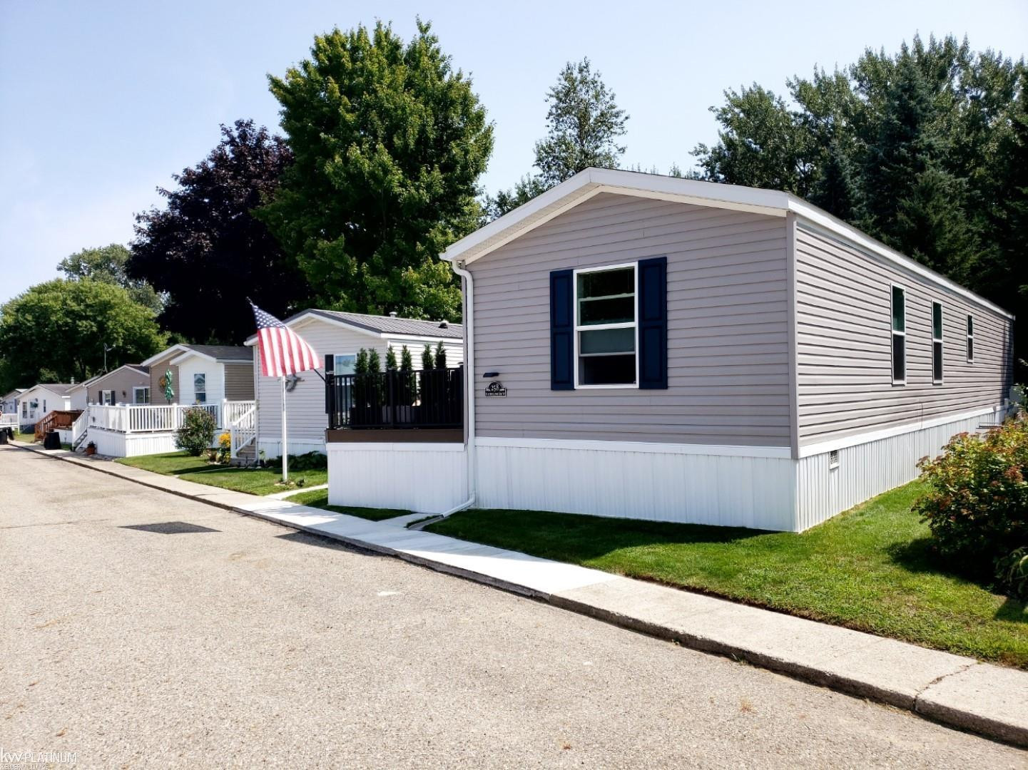 258 W Shoreline Drive, Port Sanilac, MI 48469 — Photo 2