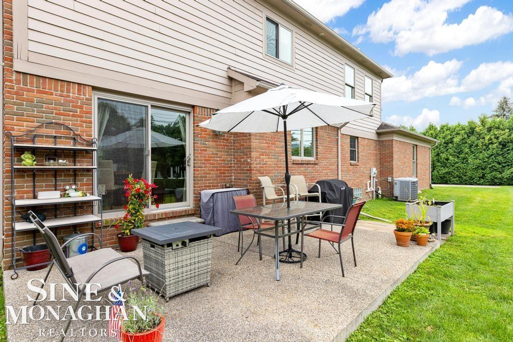 1001 Lake Shore Road, Grosse Pointe Shores, MI 48236 — Photo 38