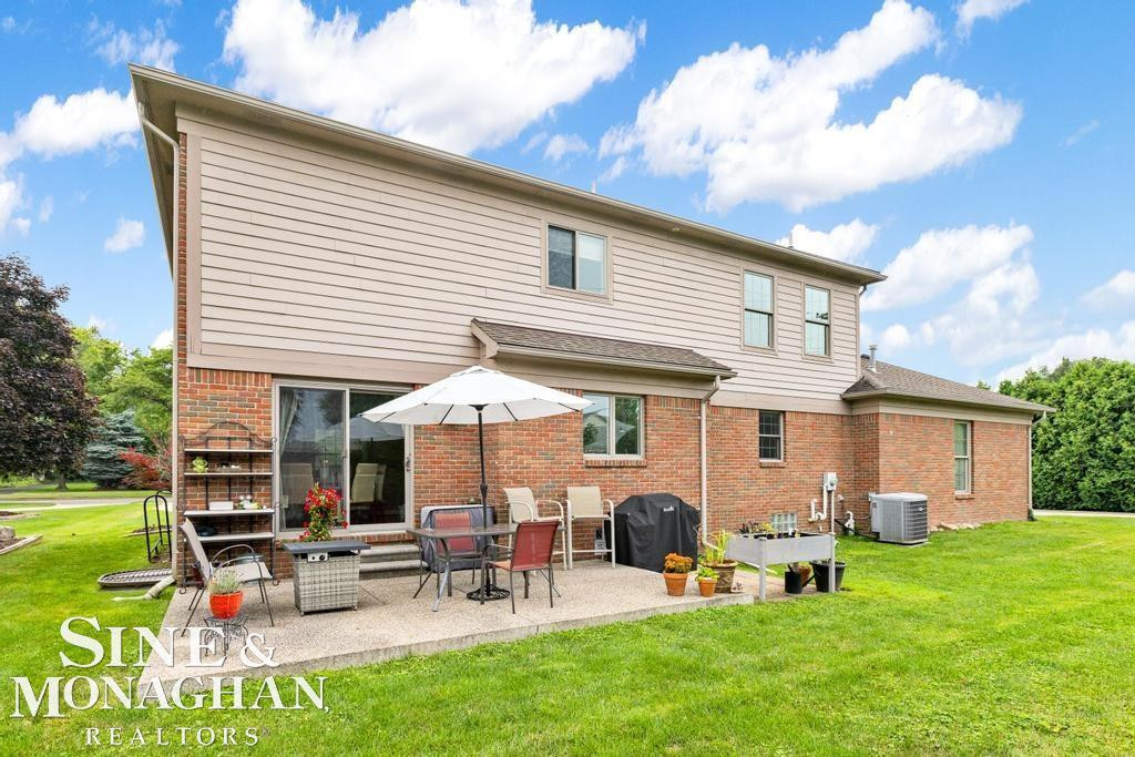 1001 Lake Shore Road, Grosse Pointe Shores, MI 48236 — Photo 39