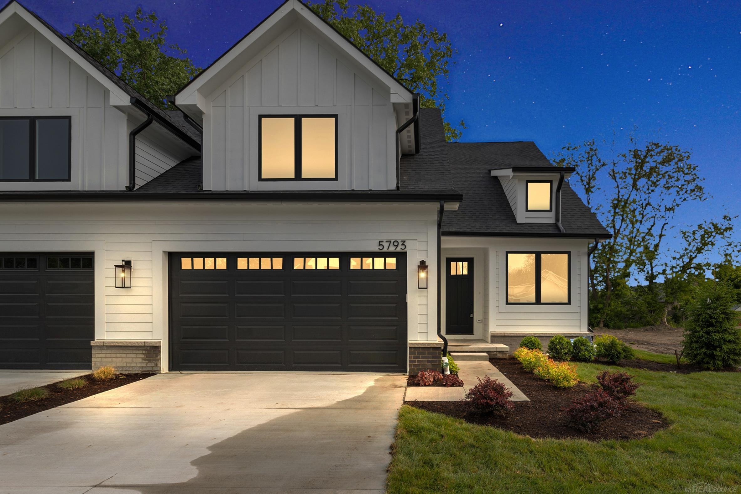 5793 Heights Boulevard, Sterling Heights, MI 48314 — front exterior