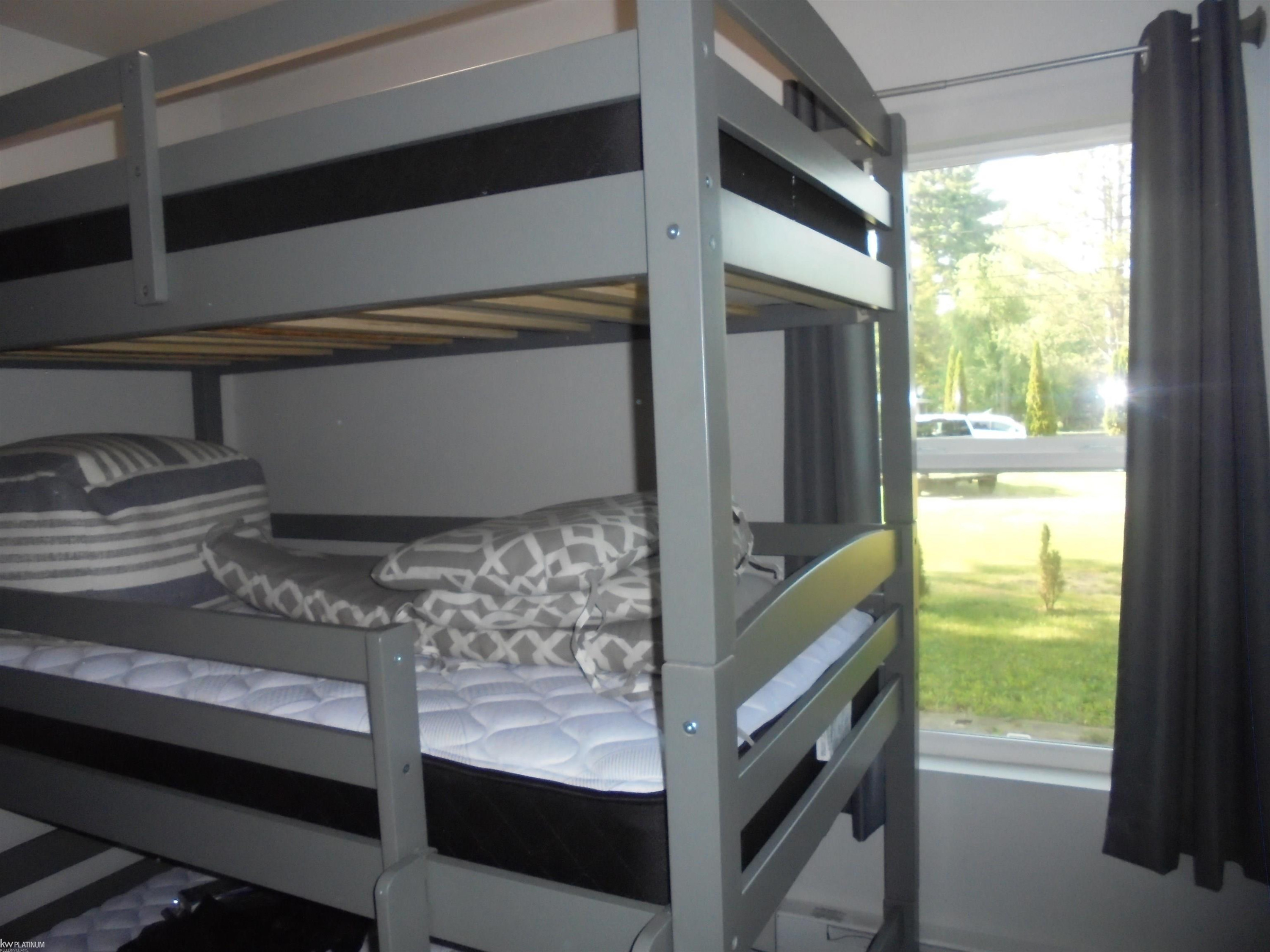 6533 Bunker Road, MI 48059 — Photo 9