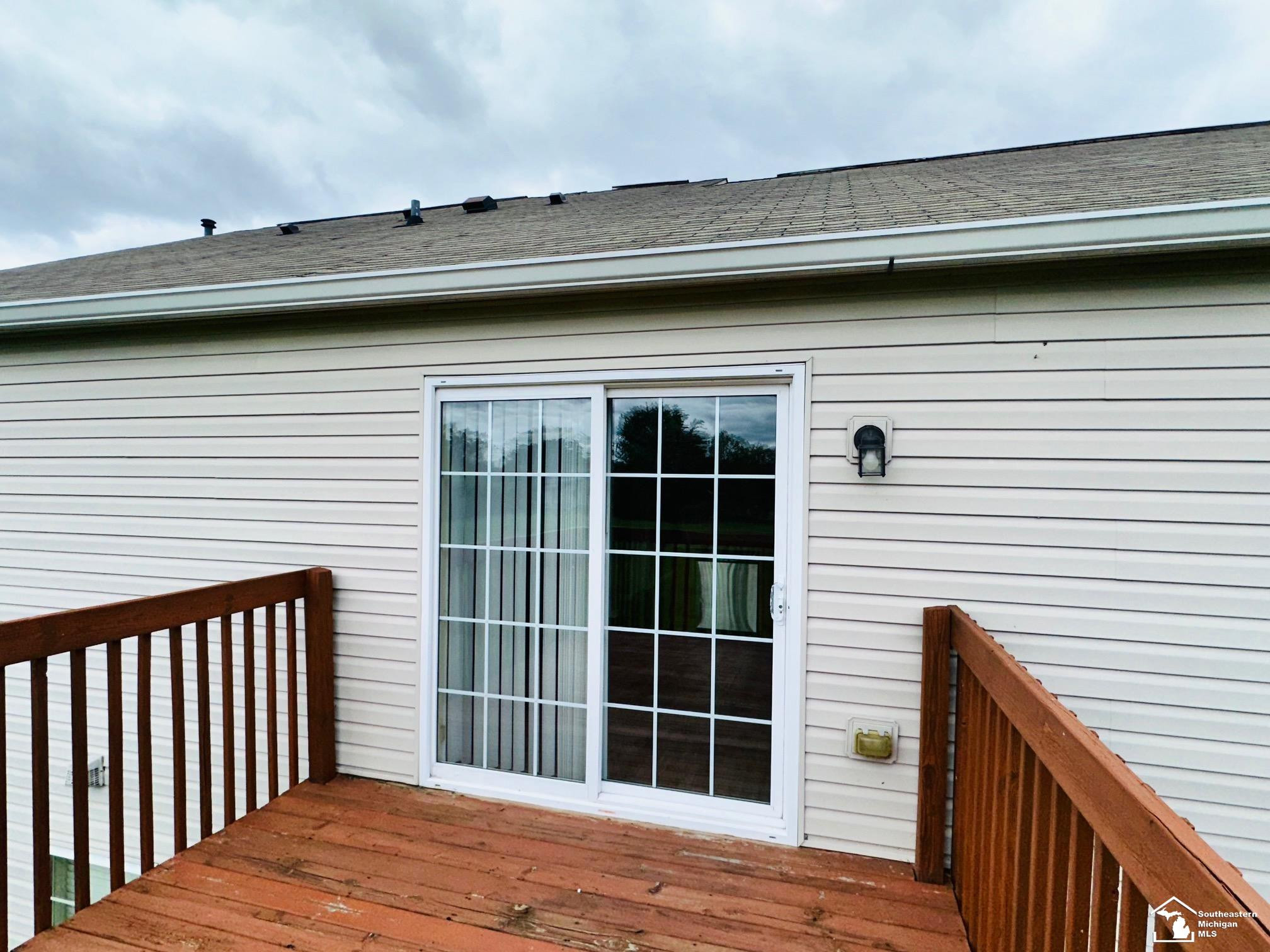 26687 Kirkway Circle, MI 48183 — Photo 17