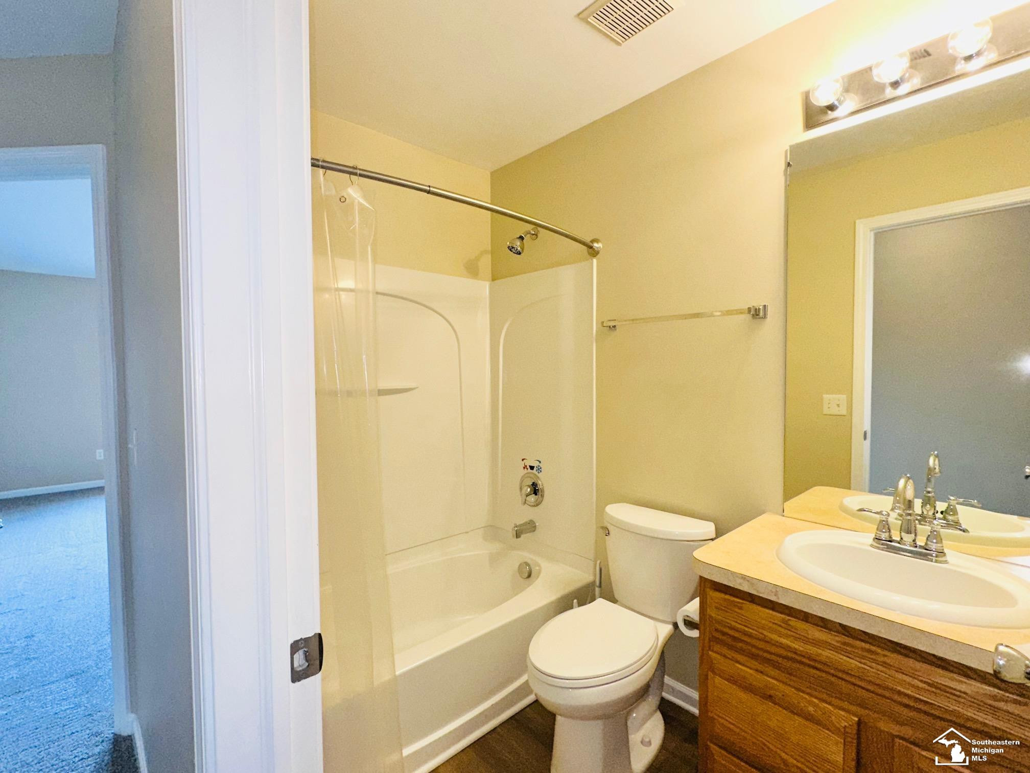 26687 Kirkway Circle, MI 48183 — Photo 25