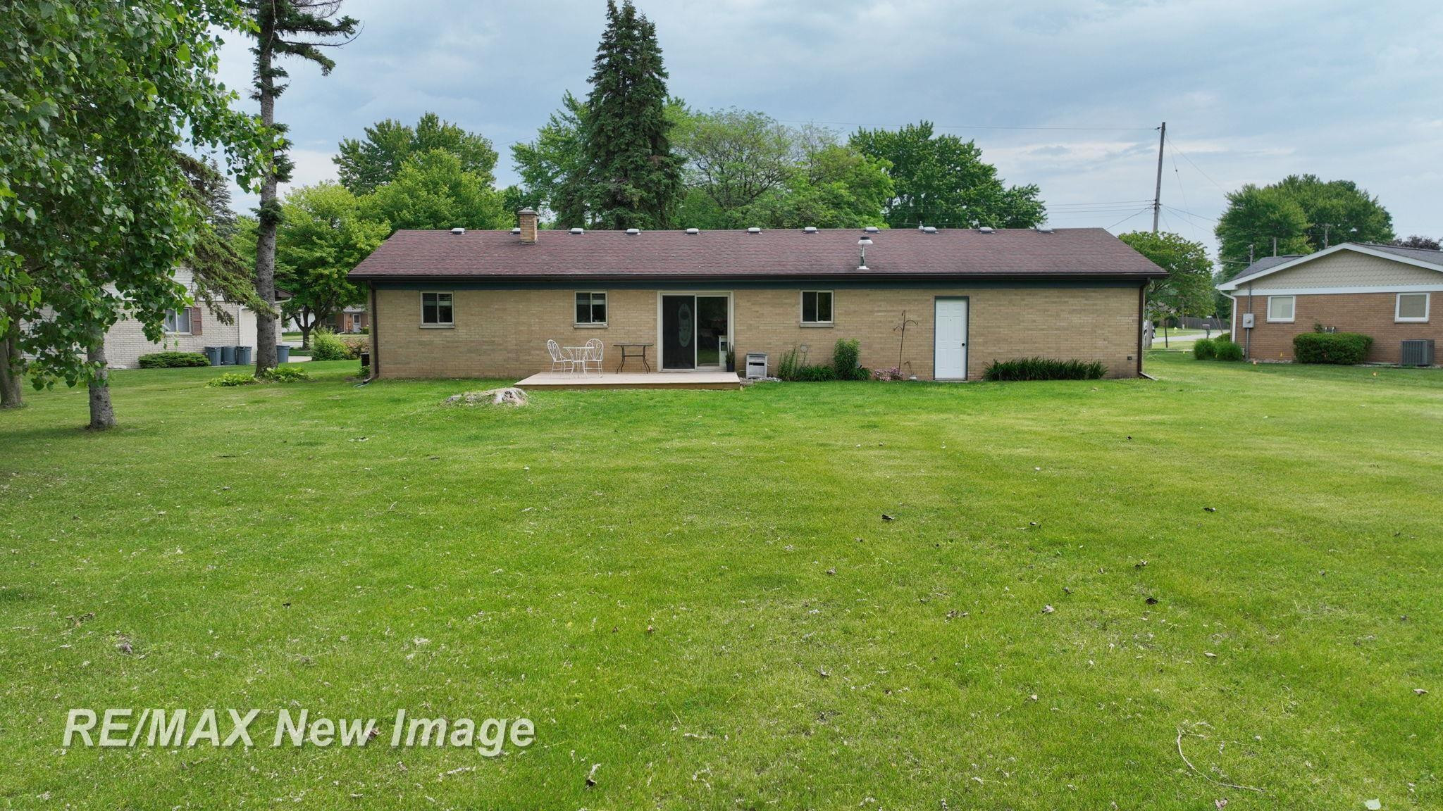 5071 Heidi Lane, Saginaw, MI 48604 — Photo 29