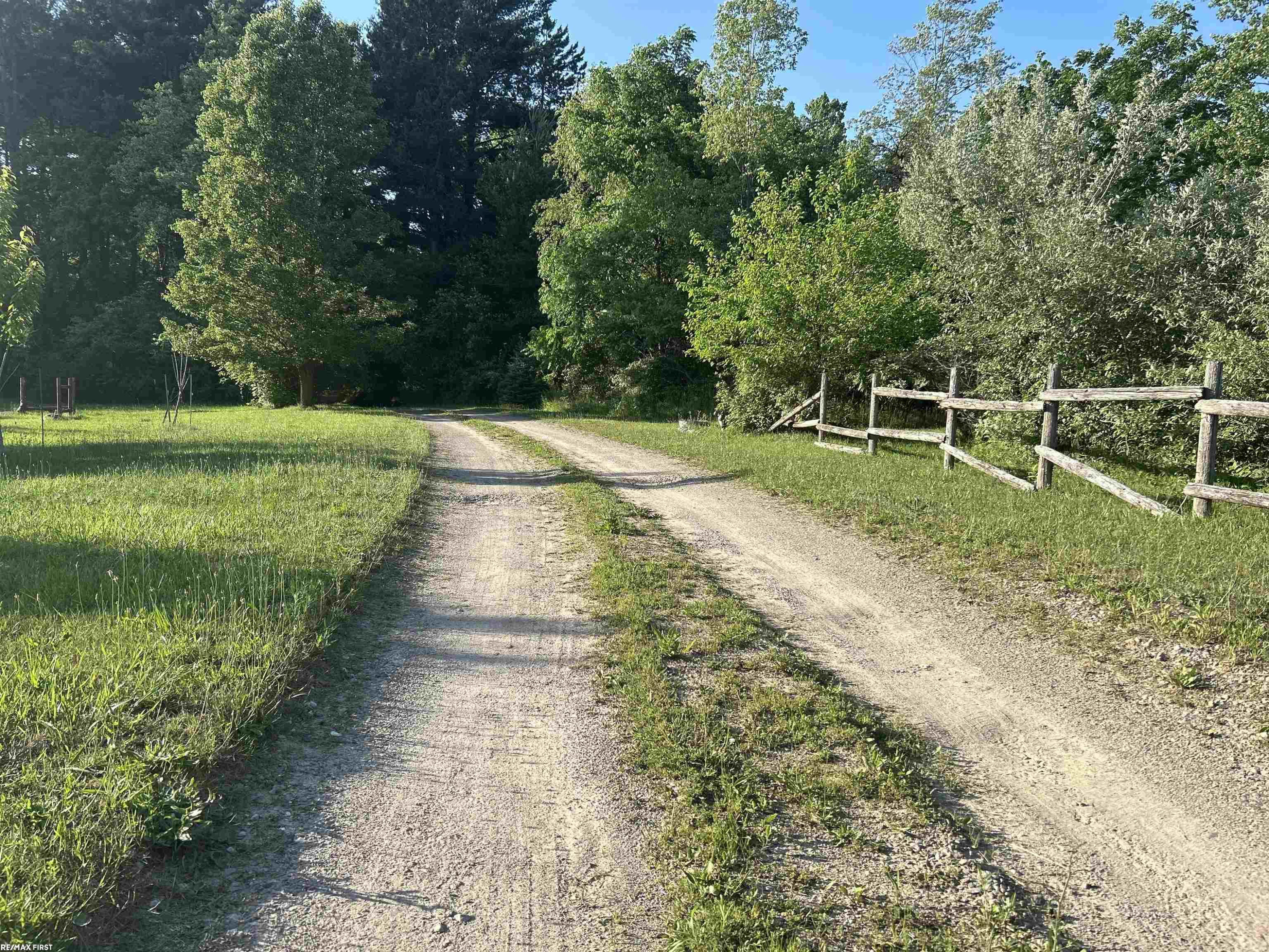 6553 Mayville Road, Clifford, MI 48727 — Photo 5