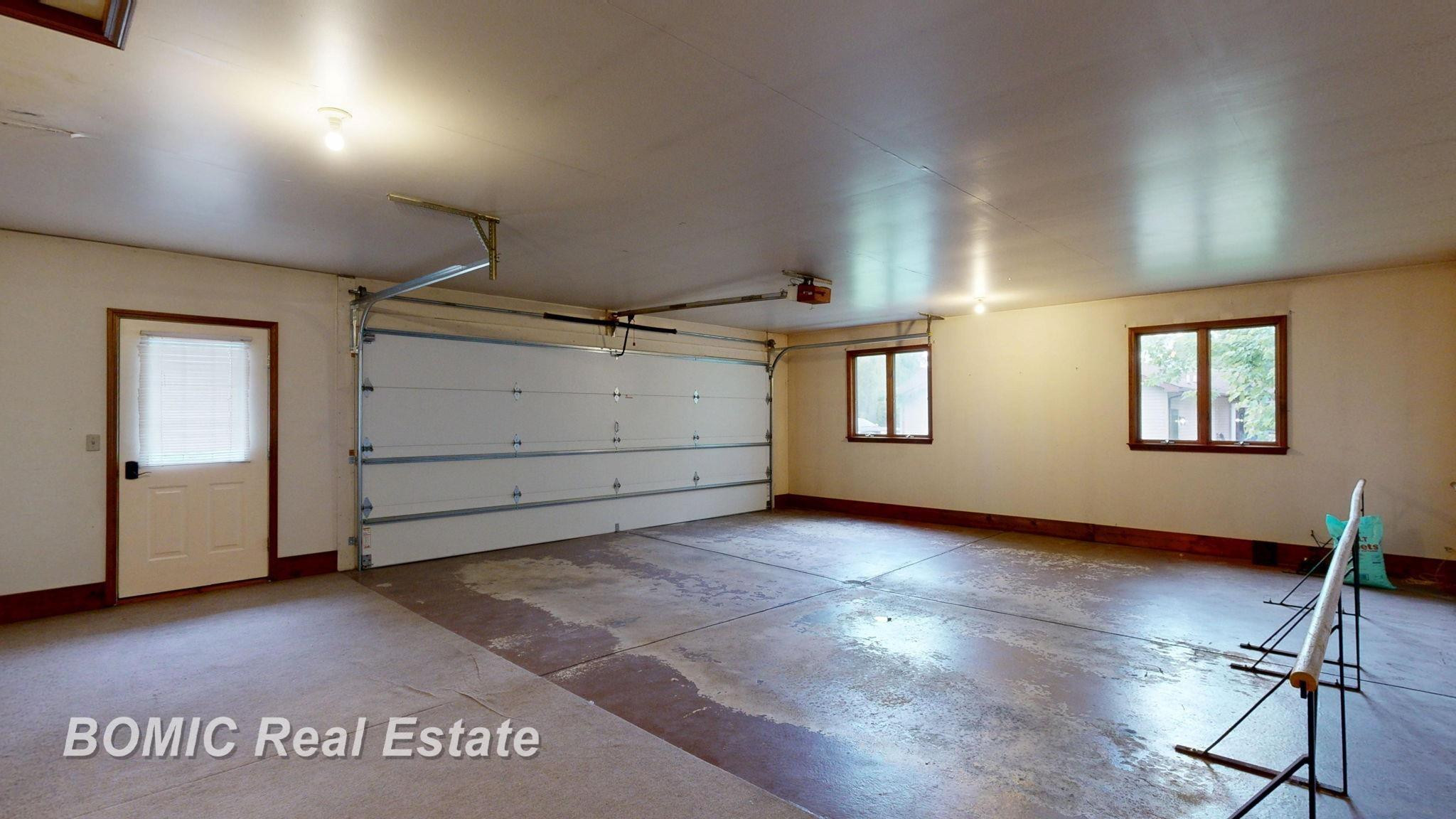 3590 Airport Road, Bridgeport, MI 48722 — Photo 30