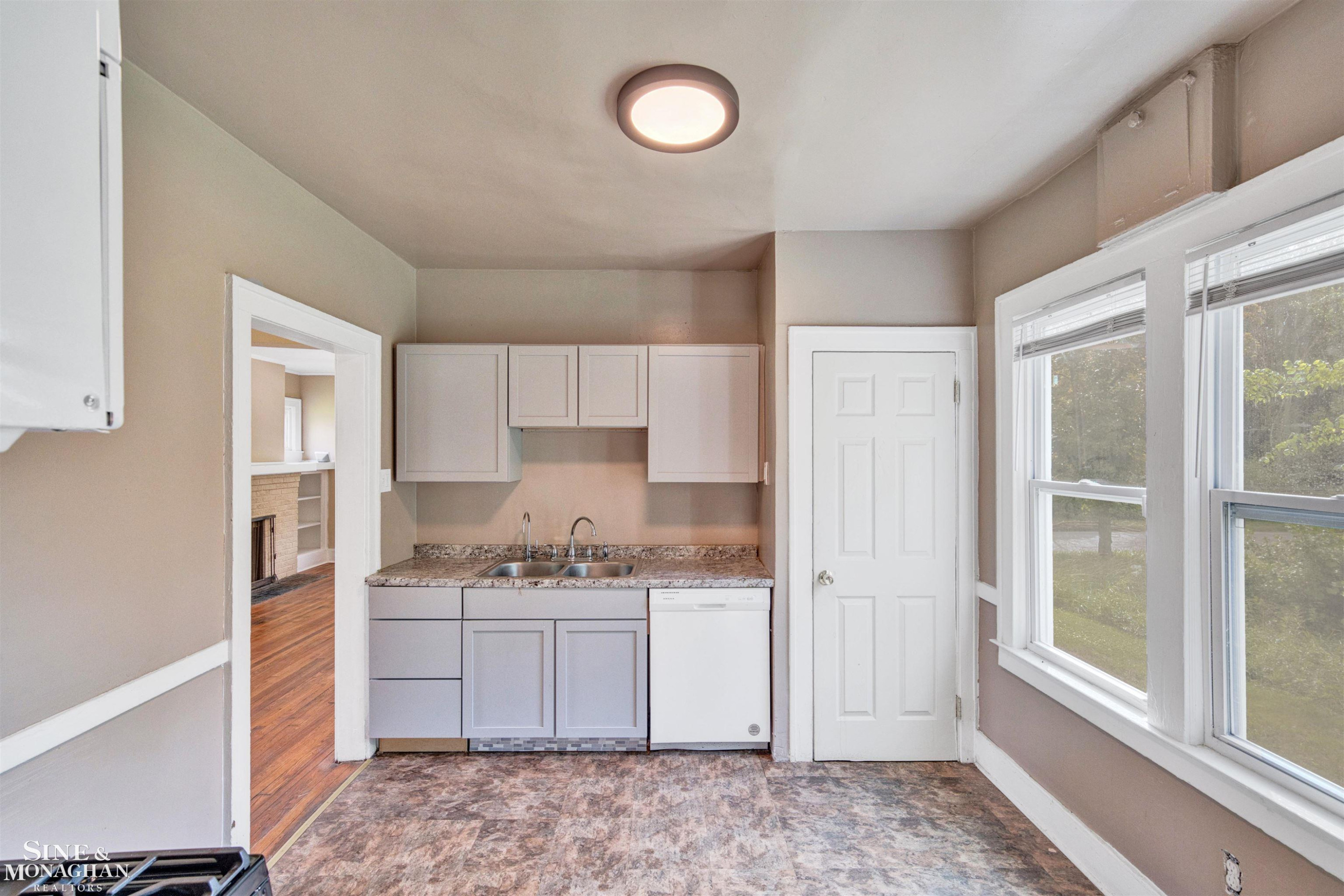 471 Manistique Street, Detroit, MI 48215 — Photo 12