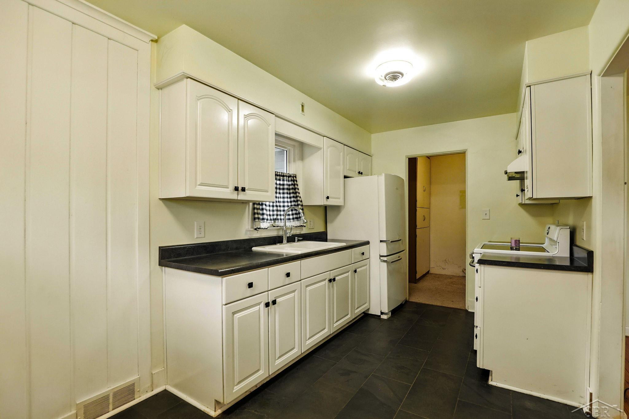 622 W Fisher Street, Saginaw, MI 48604 — Photo 10