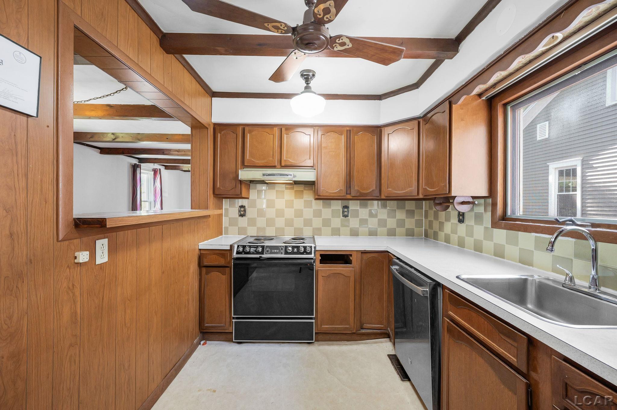 304 Giles Avenue, Blissfield, MI 49228 — Photo 4