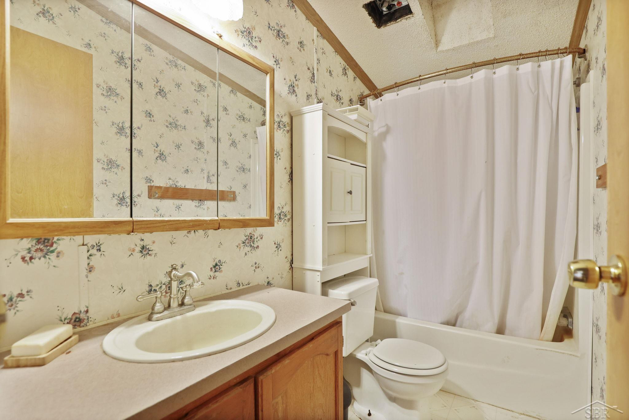 445 W Snover Road Road, MI 48744 — Photo 13