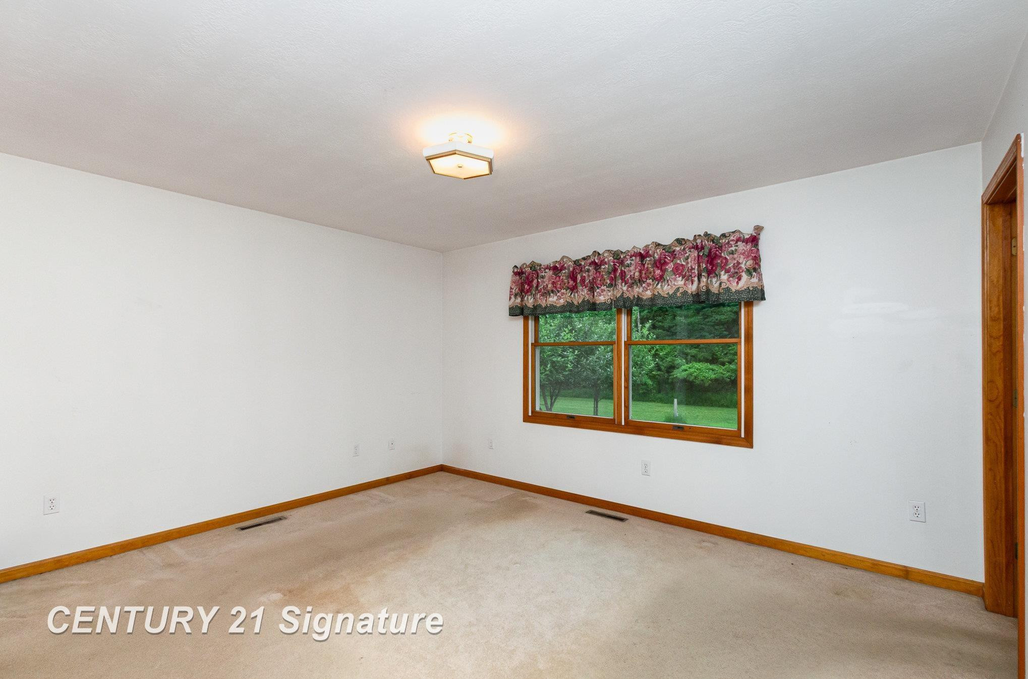 15306 Doyle Road, Hemlock, MI 48626 — Photo 13