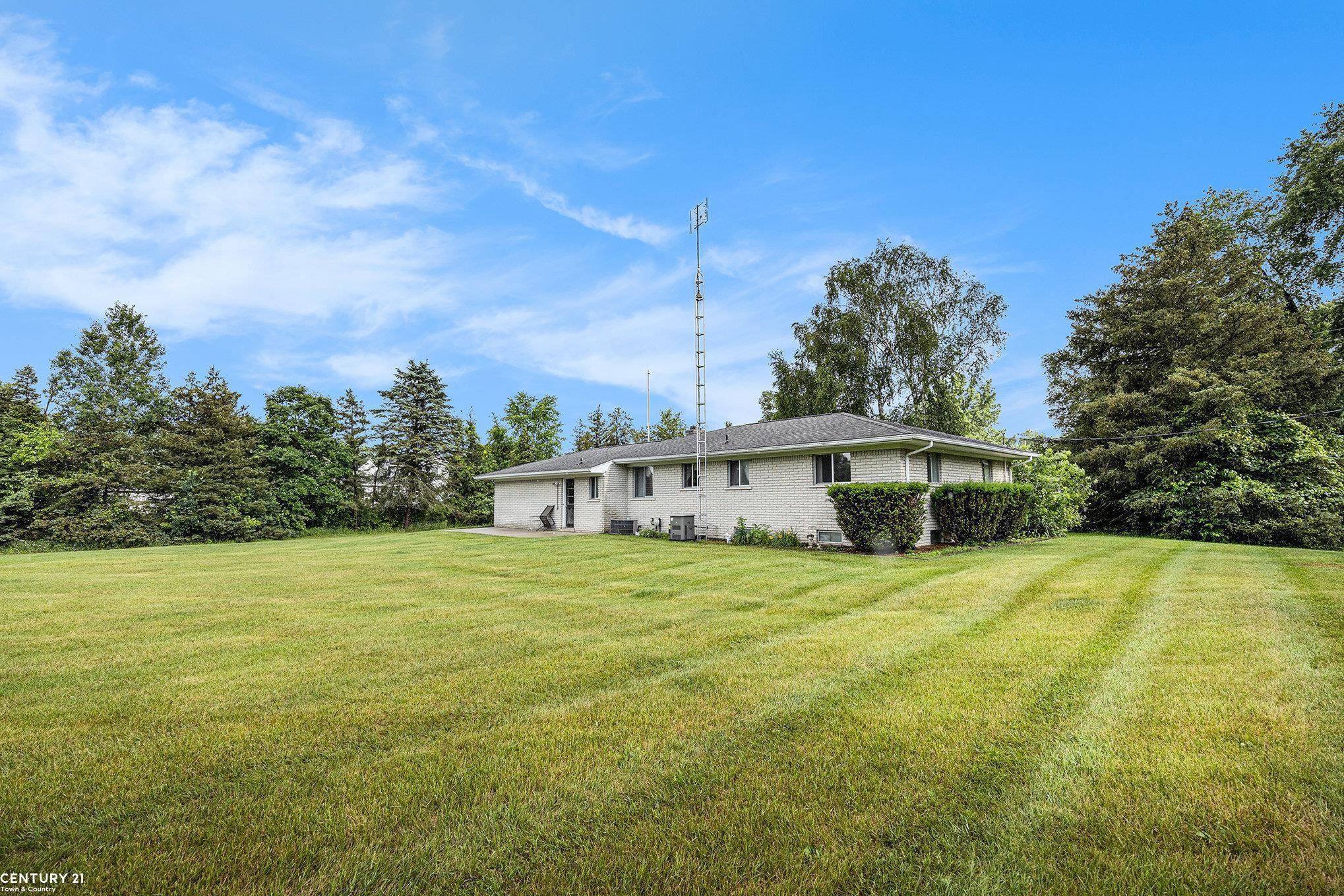 8877 Marr Road, MI 48003 — Photo 27
