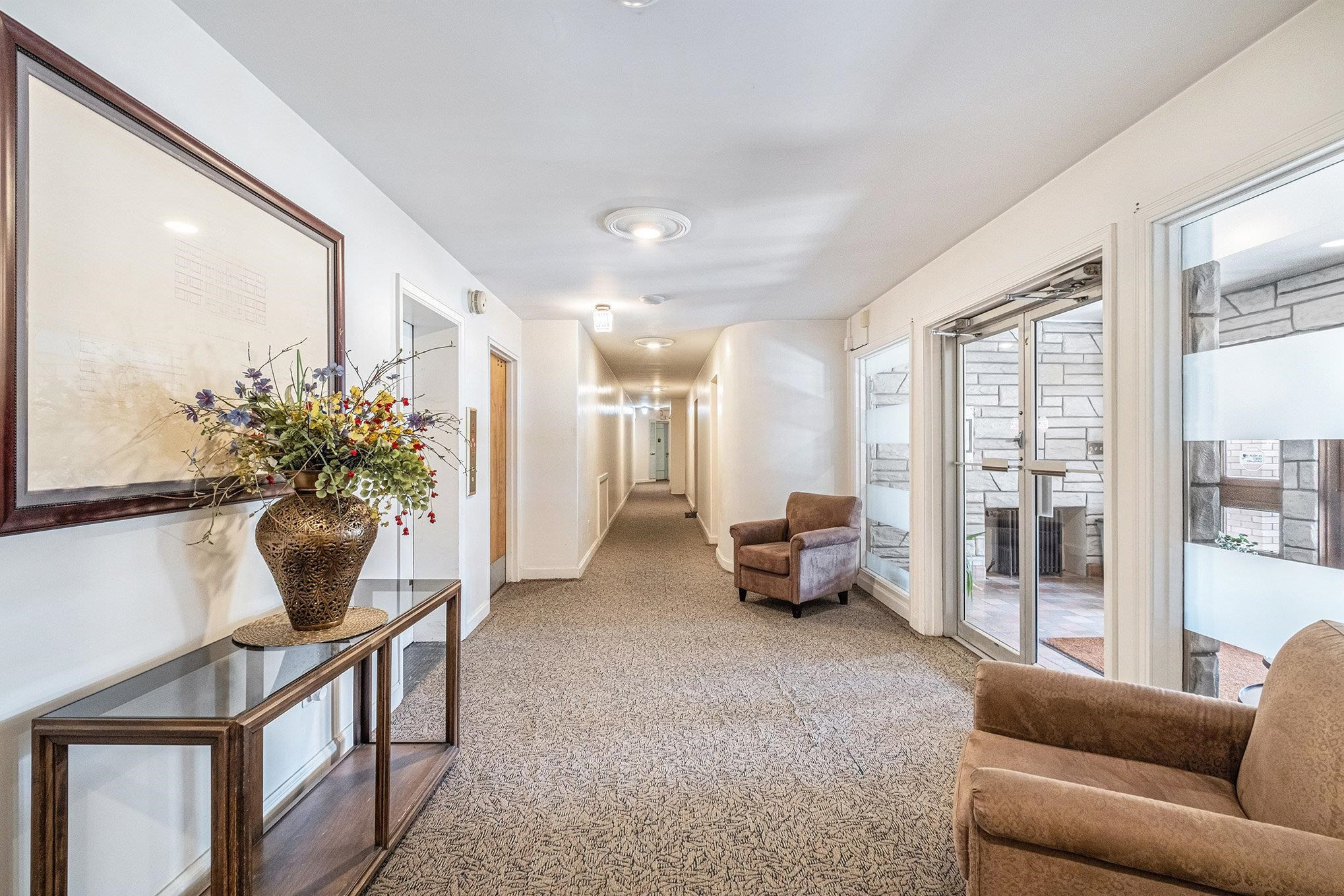 915 E Court #206 Street, 206, Flint, MI 48503 — Photo 2