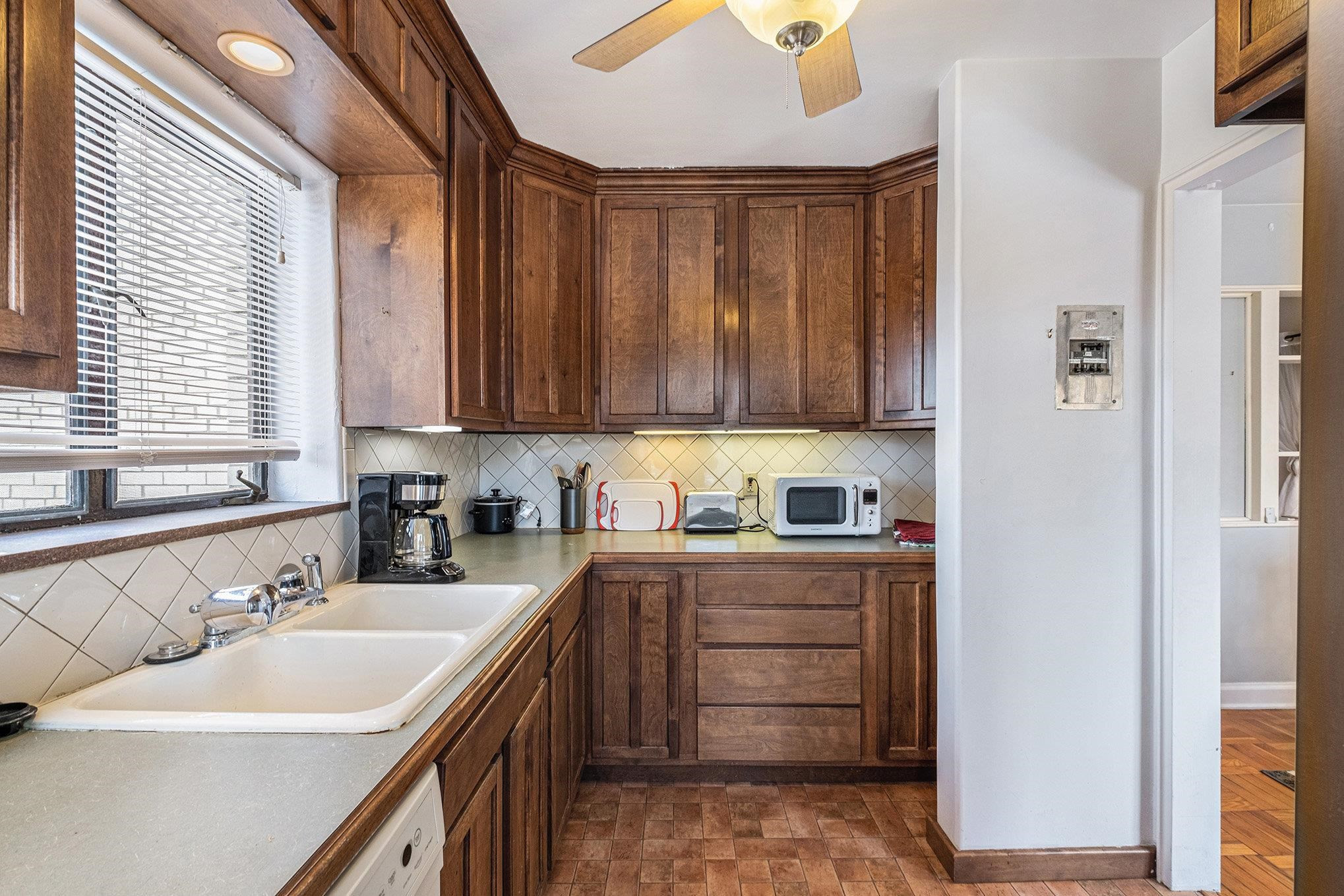 915 E Court #206 Street, 206, Flint, MI 48503 — Photo 7