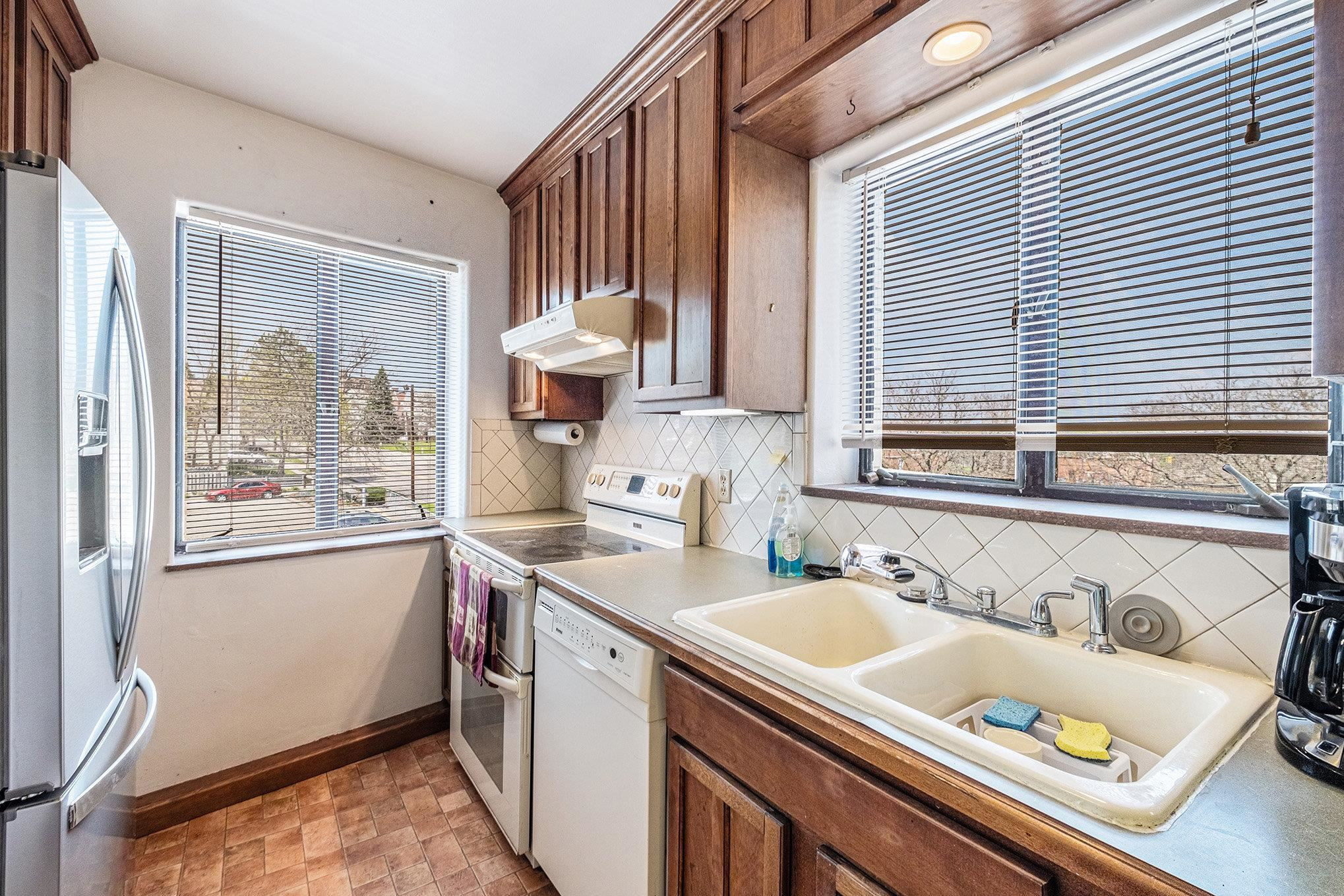 915 E Court #206 Street, 206, Flint, MI 48503 — Photo 8