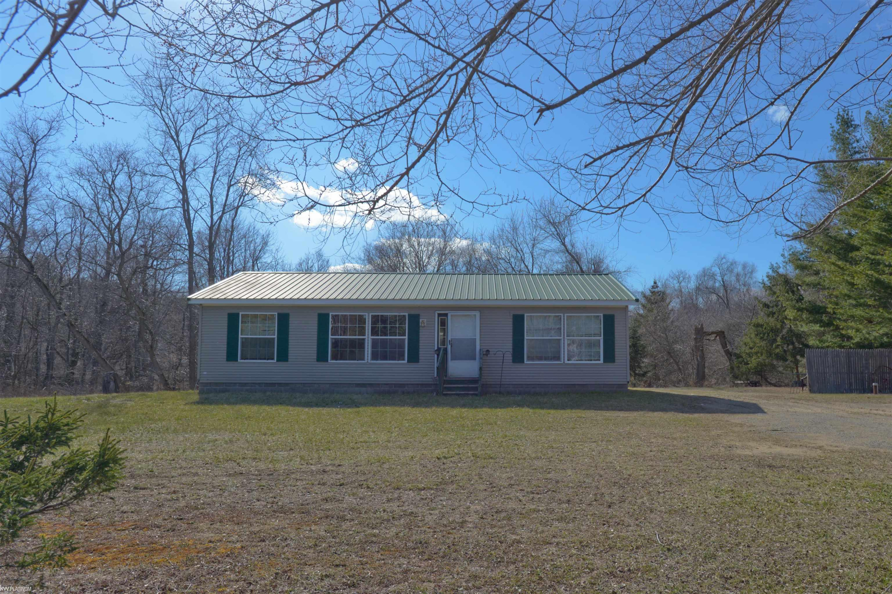 3679 Lakeshore Road, Deckerville, MI 48427 — Photo 11