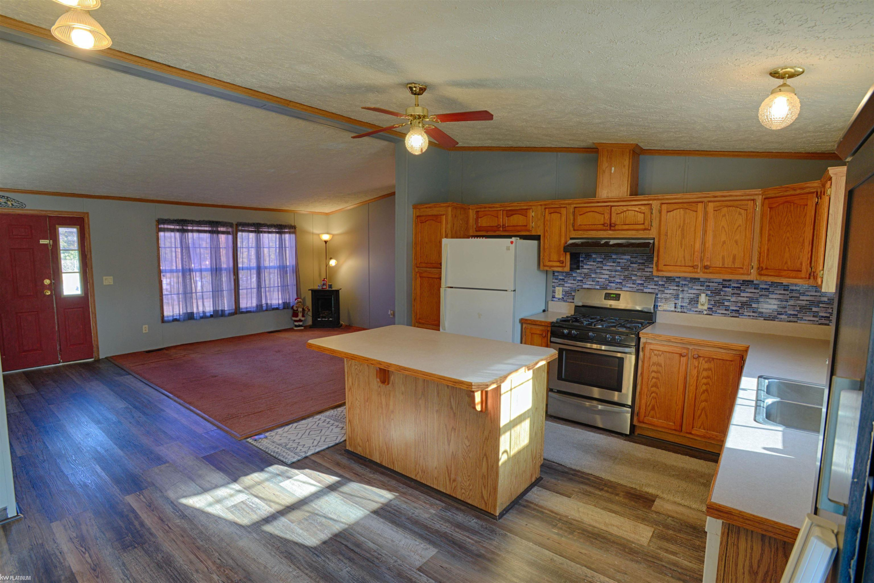 3679 Lakeshore Road, Deckerville, MI 48427 — Photo 13