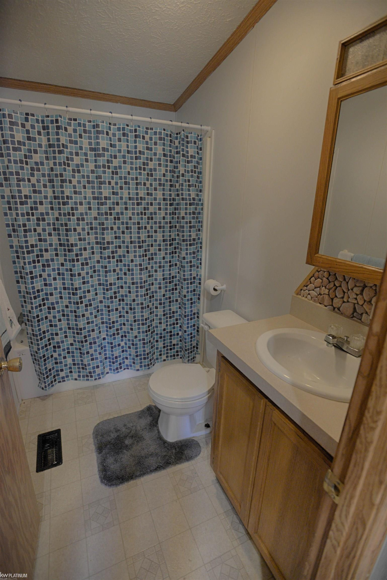 3679 Lakeshore Road, Deckerville, MI 48427 — Photo 23