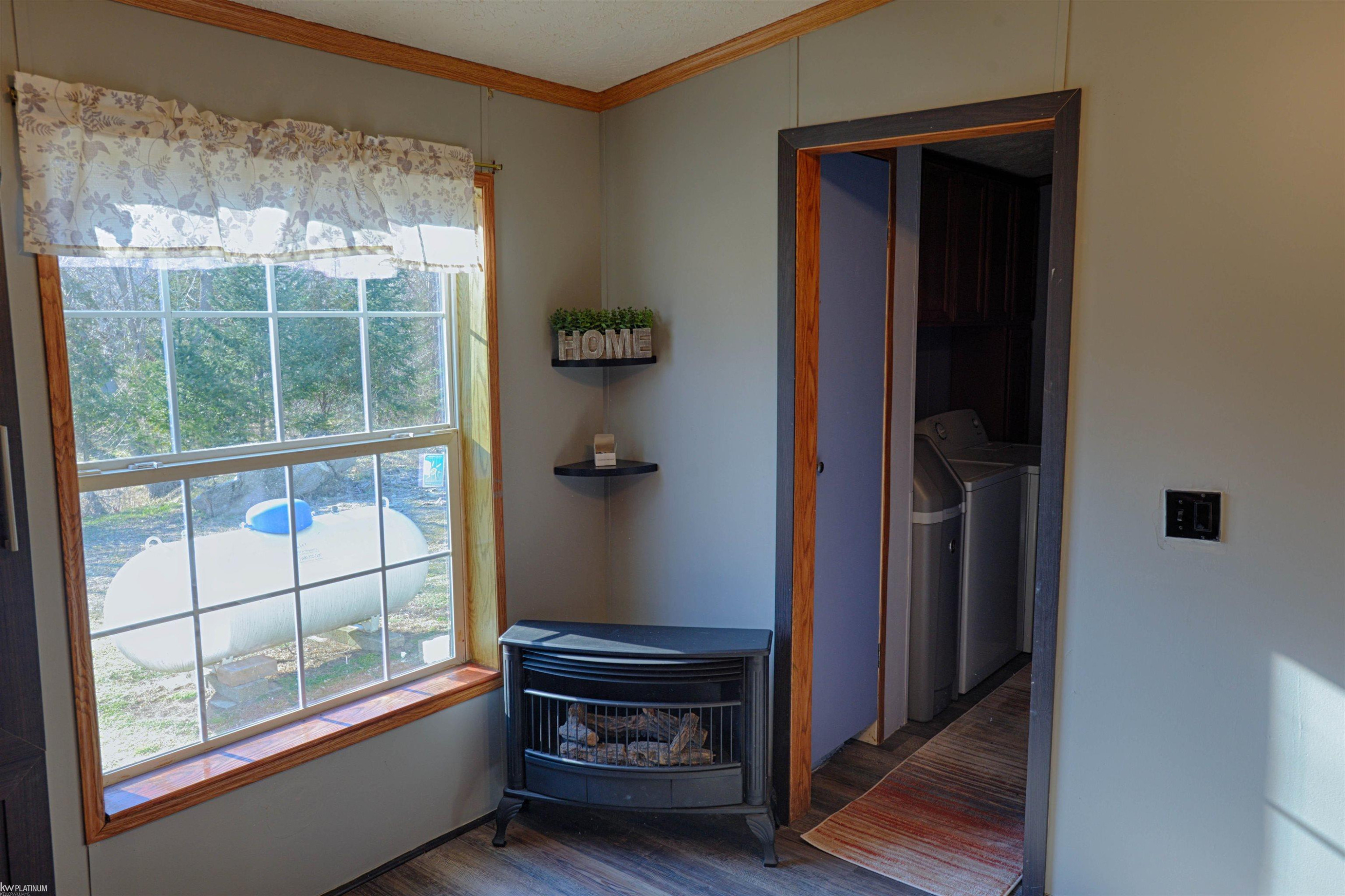 3679 Lakeshore Road, Deckerville, MI 48427 — Photo 29