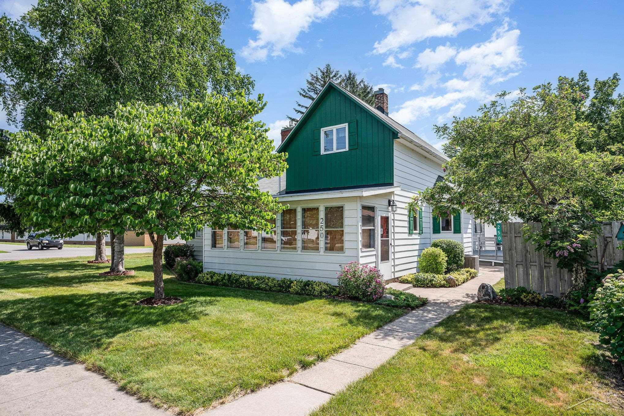 250 N Pine Street, Hemlock, MI 48626 — Photo 2