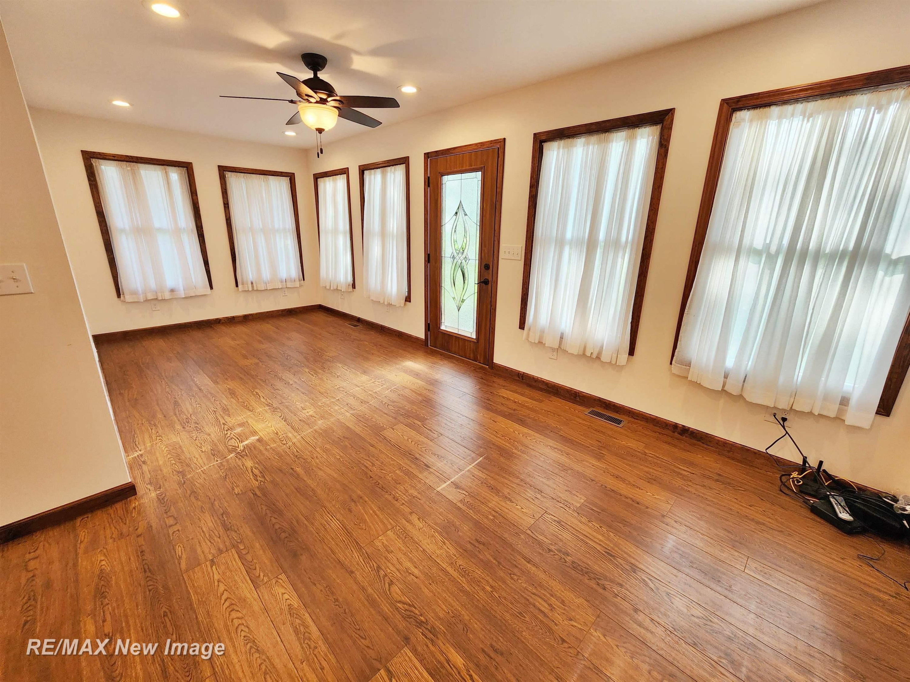 504 Abingdon Street, Chesaning, MI 48616 — Photo 15