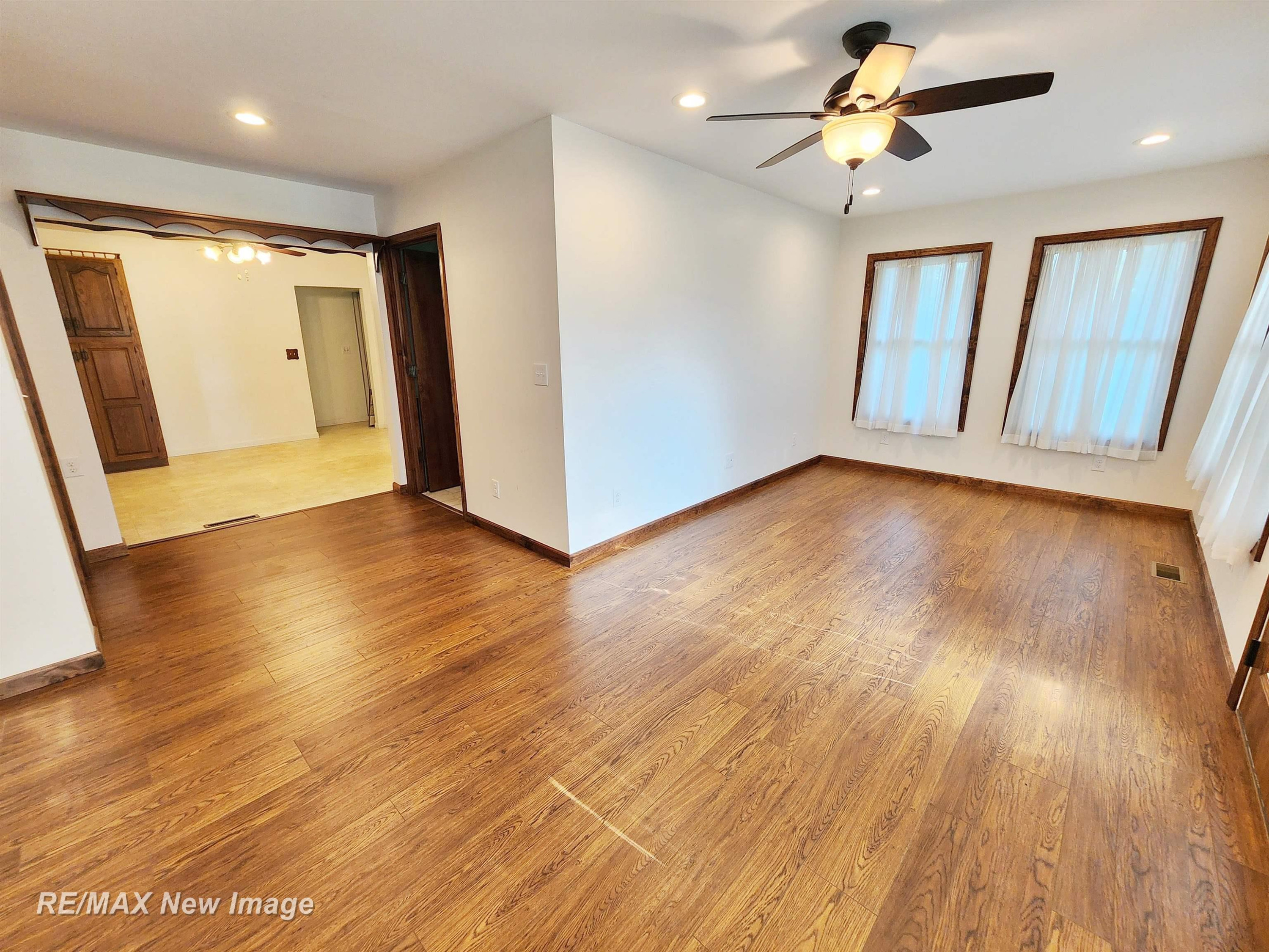 504 Abingdon Street, Chesaning, MI 48616 — Photo 16