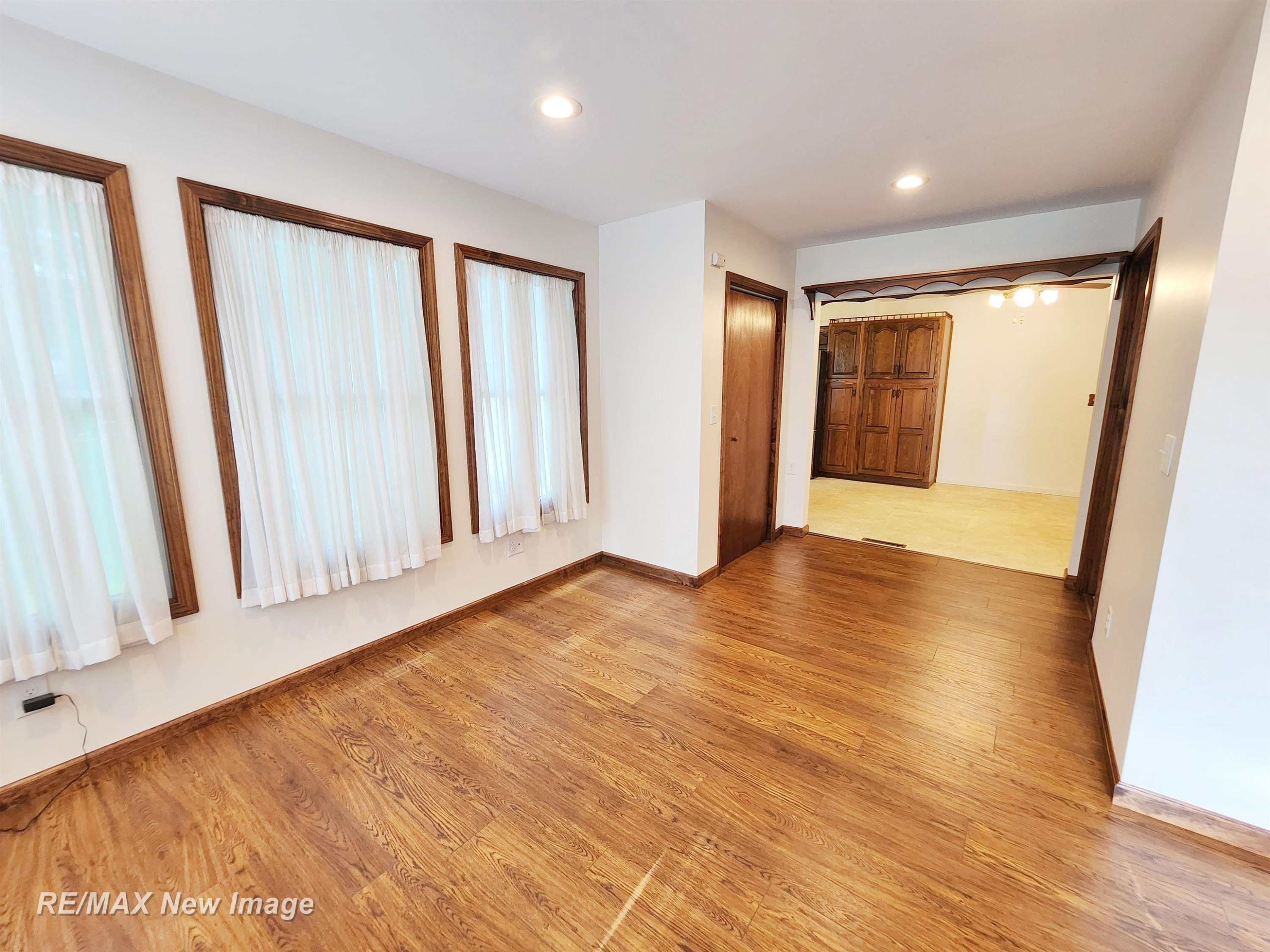 504 Abingdon Street, Chesaning, MI 48616 — Photo 17