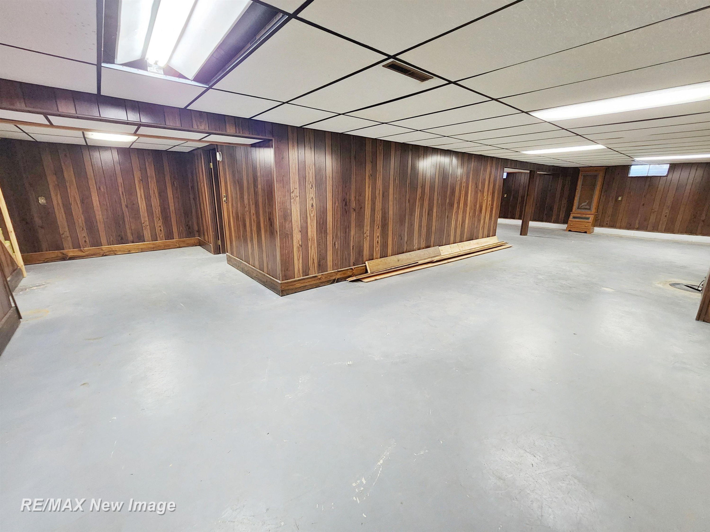 504 Abingdon Street, Chesaning, MI 48616 — Photo 31