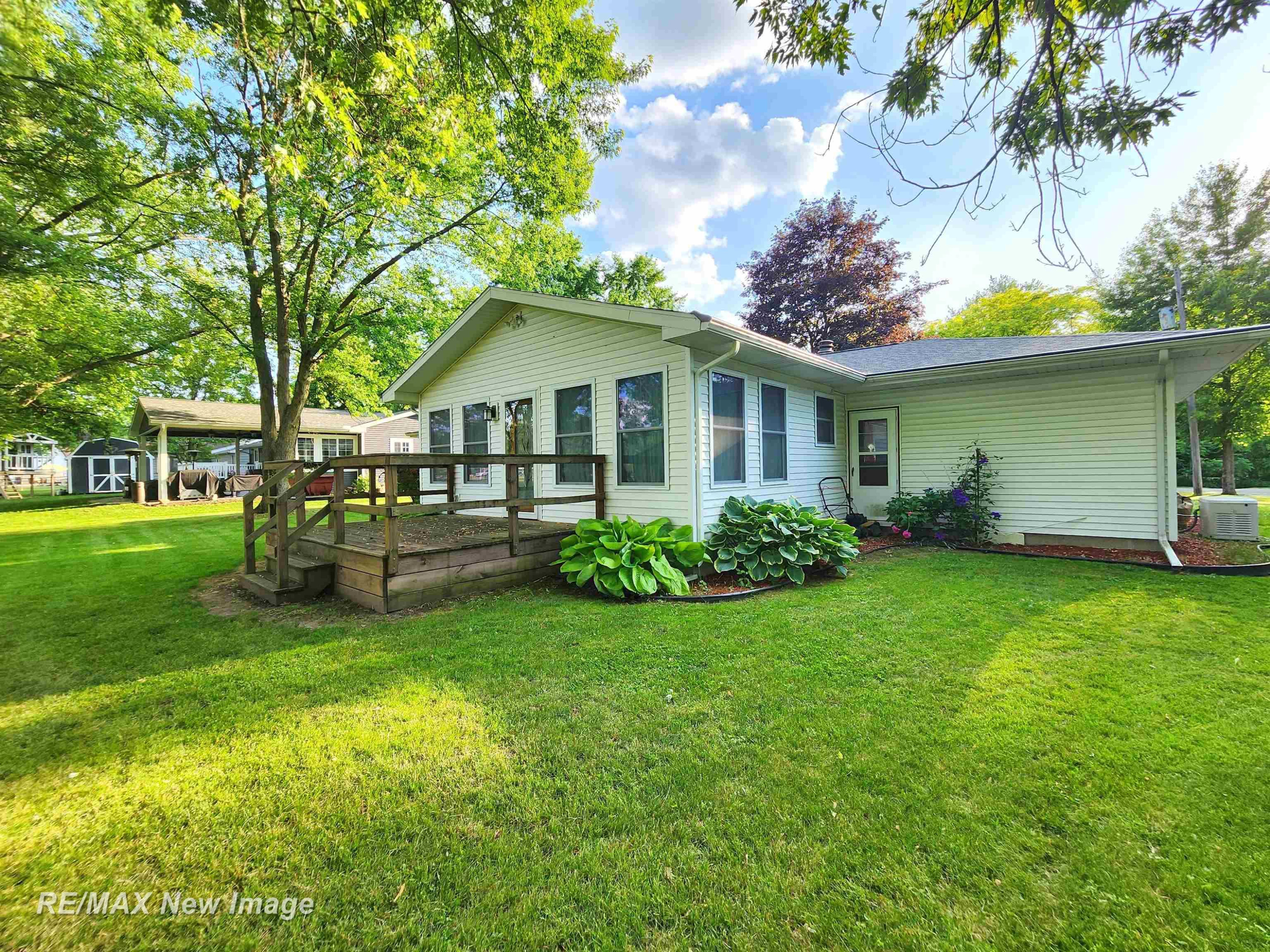 504 Abingdon Street, Chesaning, MI 48616 — Photo 35
