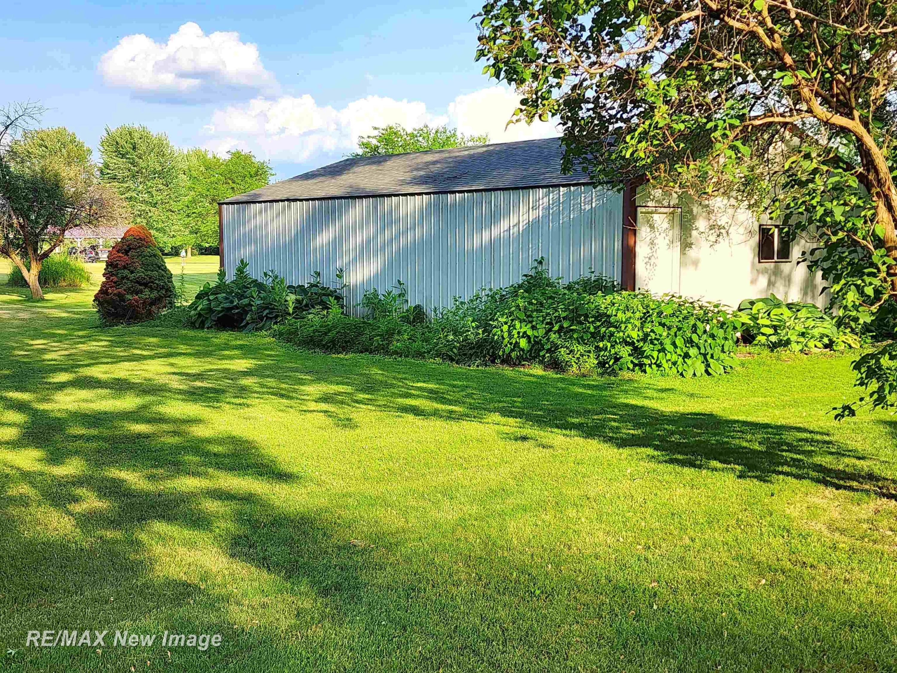 504 Abingdon Street, Chesaning, MI 48616 — Photo 41