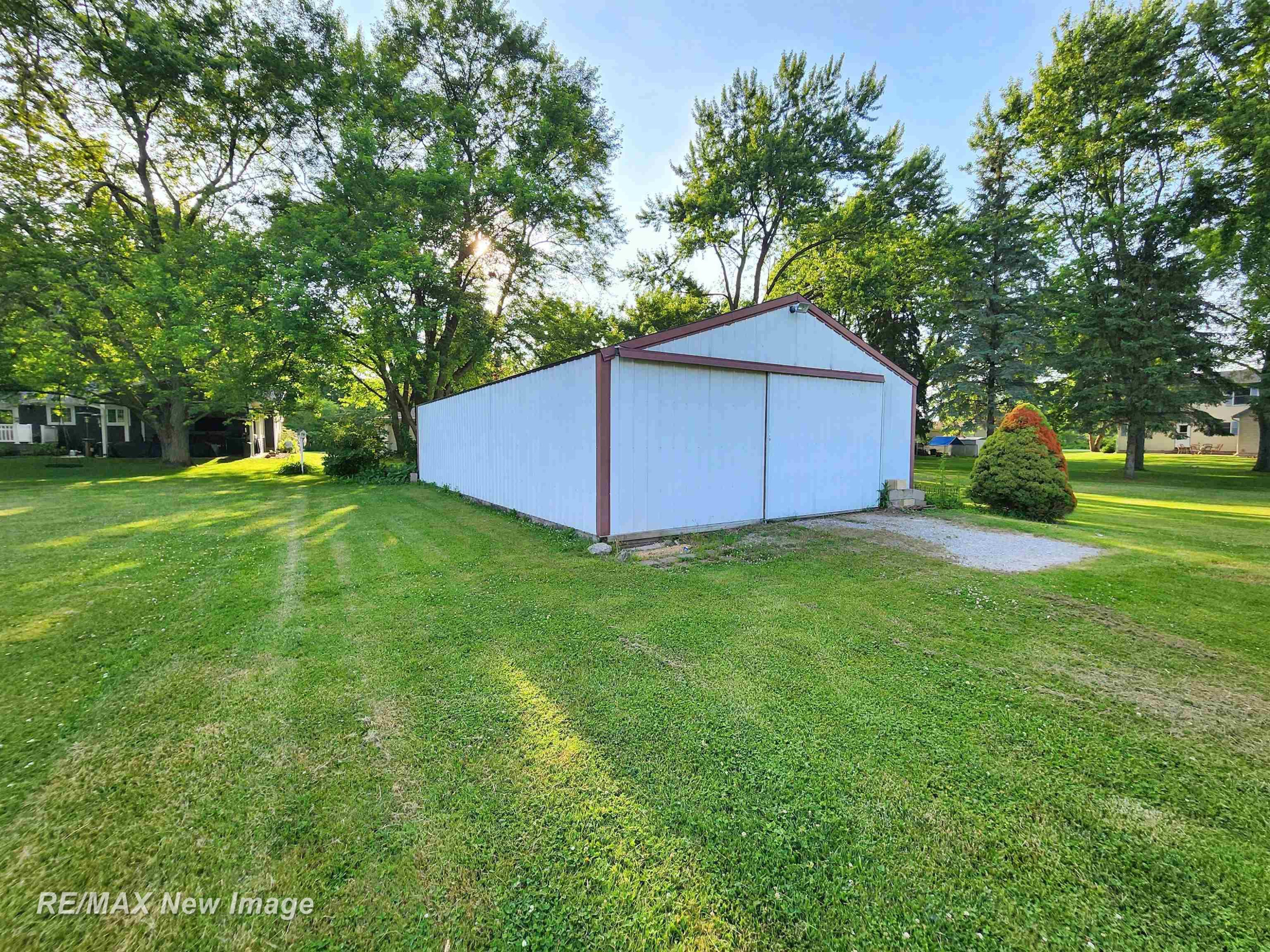504 Abingdon Street, Chesaning, MI 48616 — Photo 46