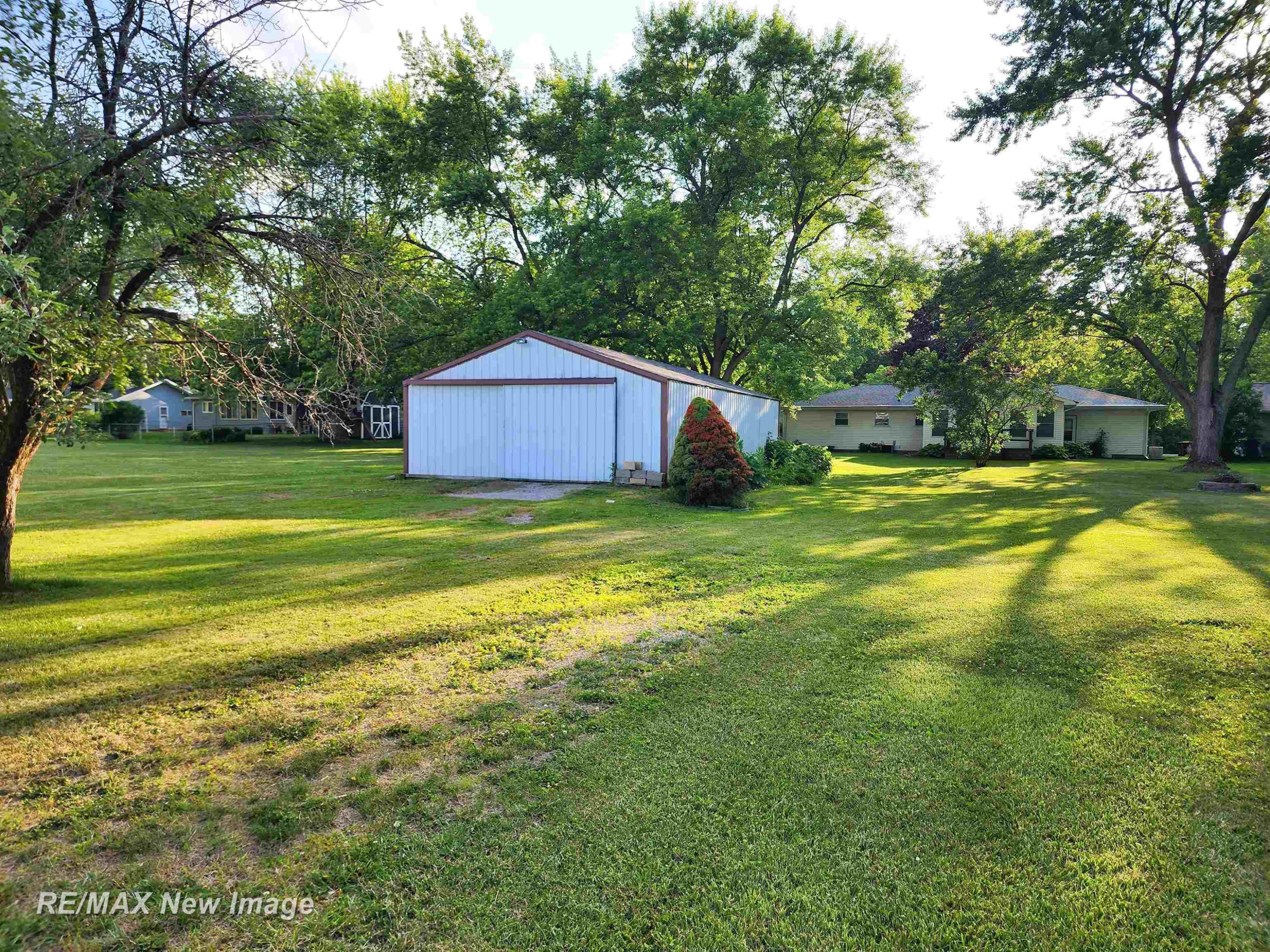504 Abingdon Street, Chesaning, MI 48616 — Photo 47
