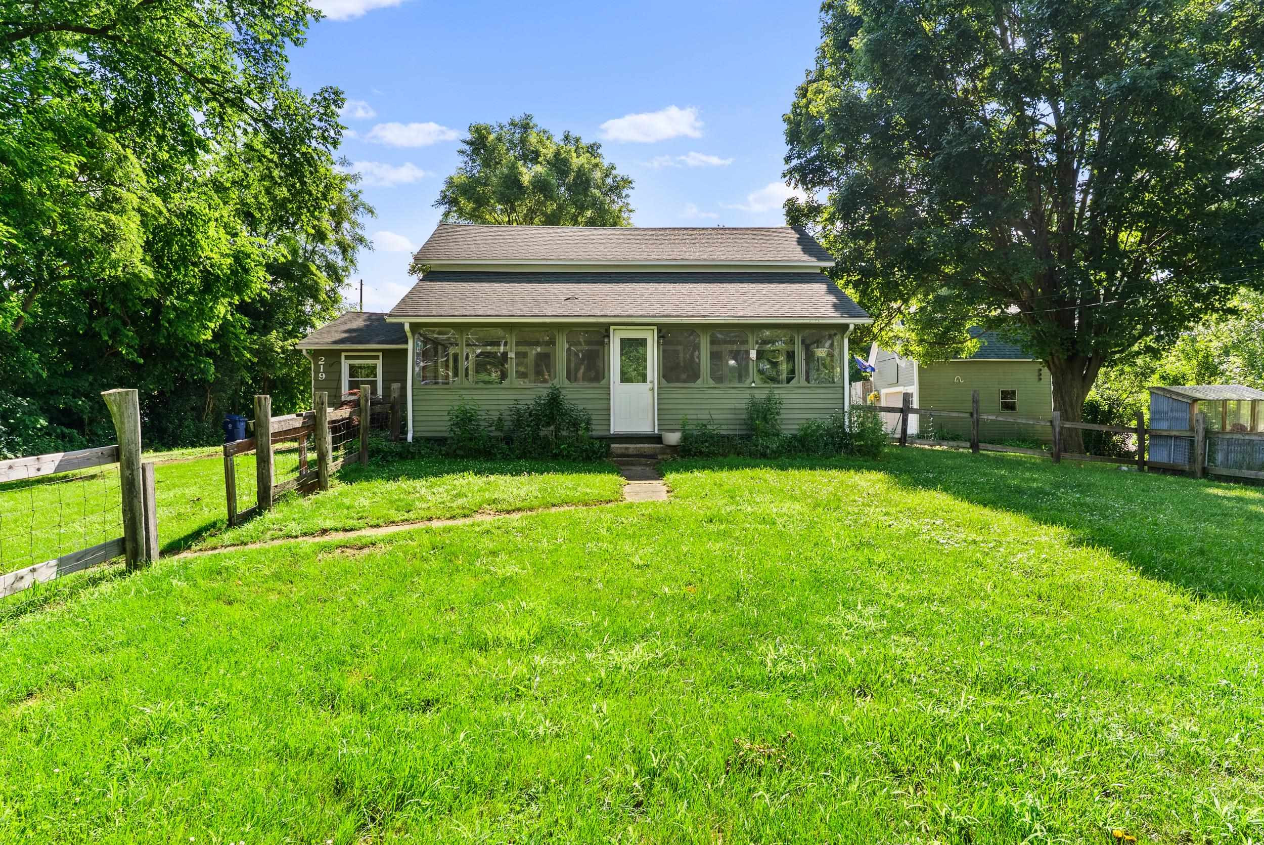 219 S Saginaw Street, Byron, MI 48418 — Photo 3