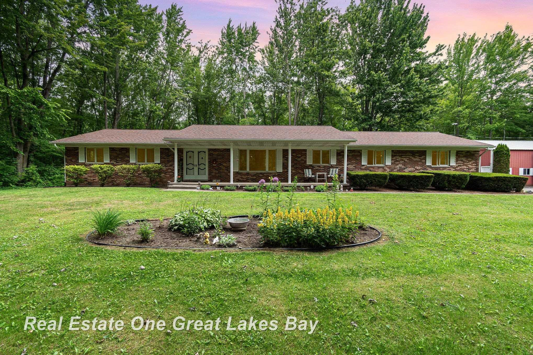 13840 Dice Road, Hemlock, MI 48626 — front exterior