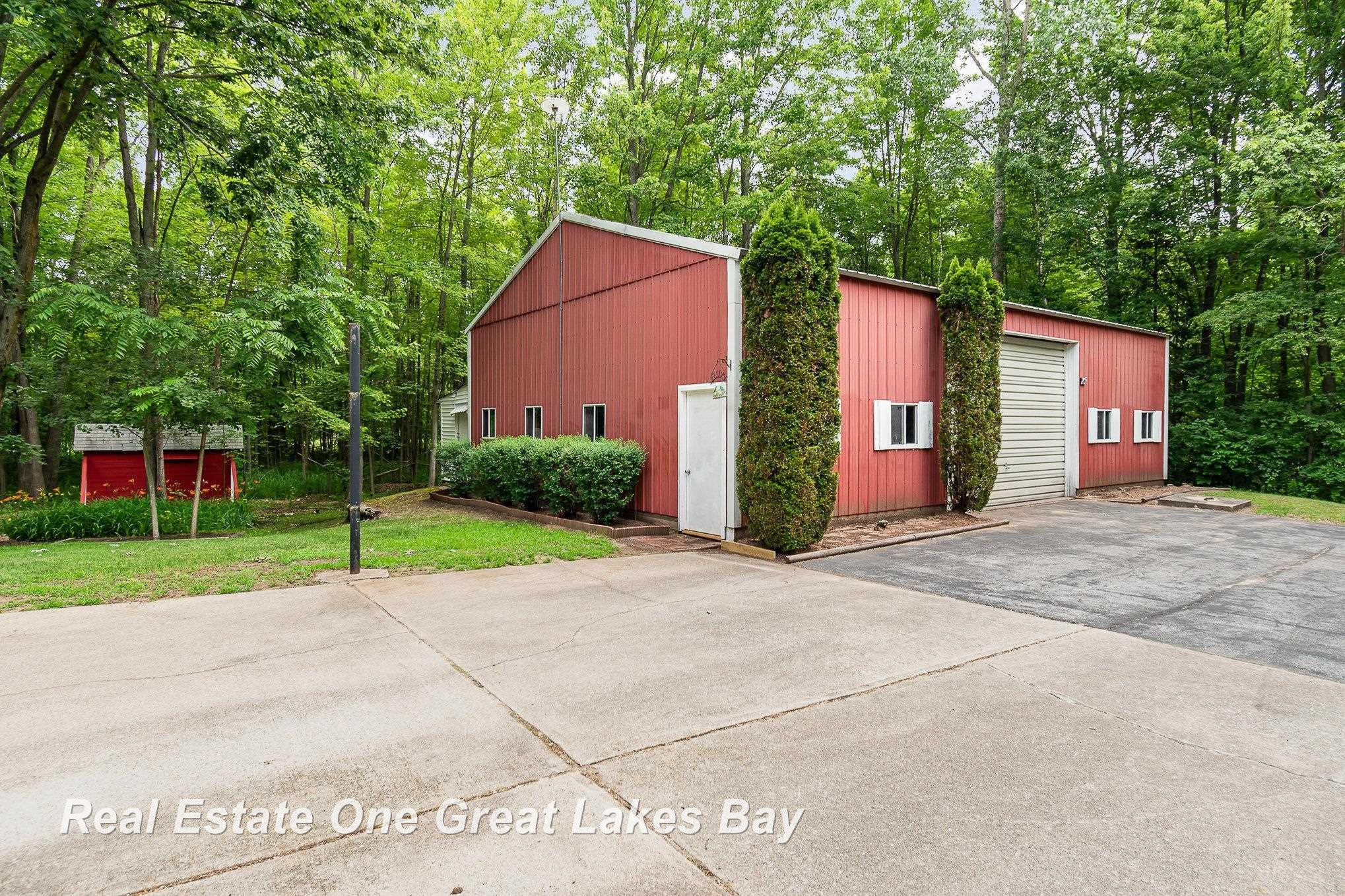 13840 Dice Road, Hemlock, MI 48626 — Photo 24