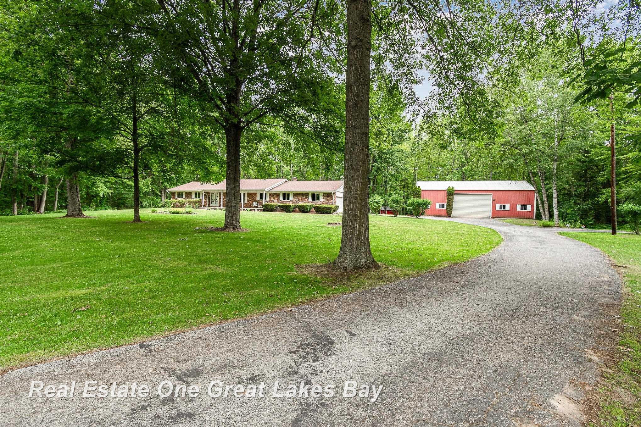 13840 Dice Road, Hemlock, MI 48626 — Photo 35