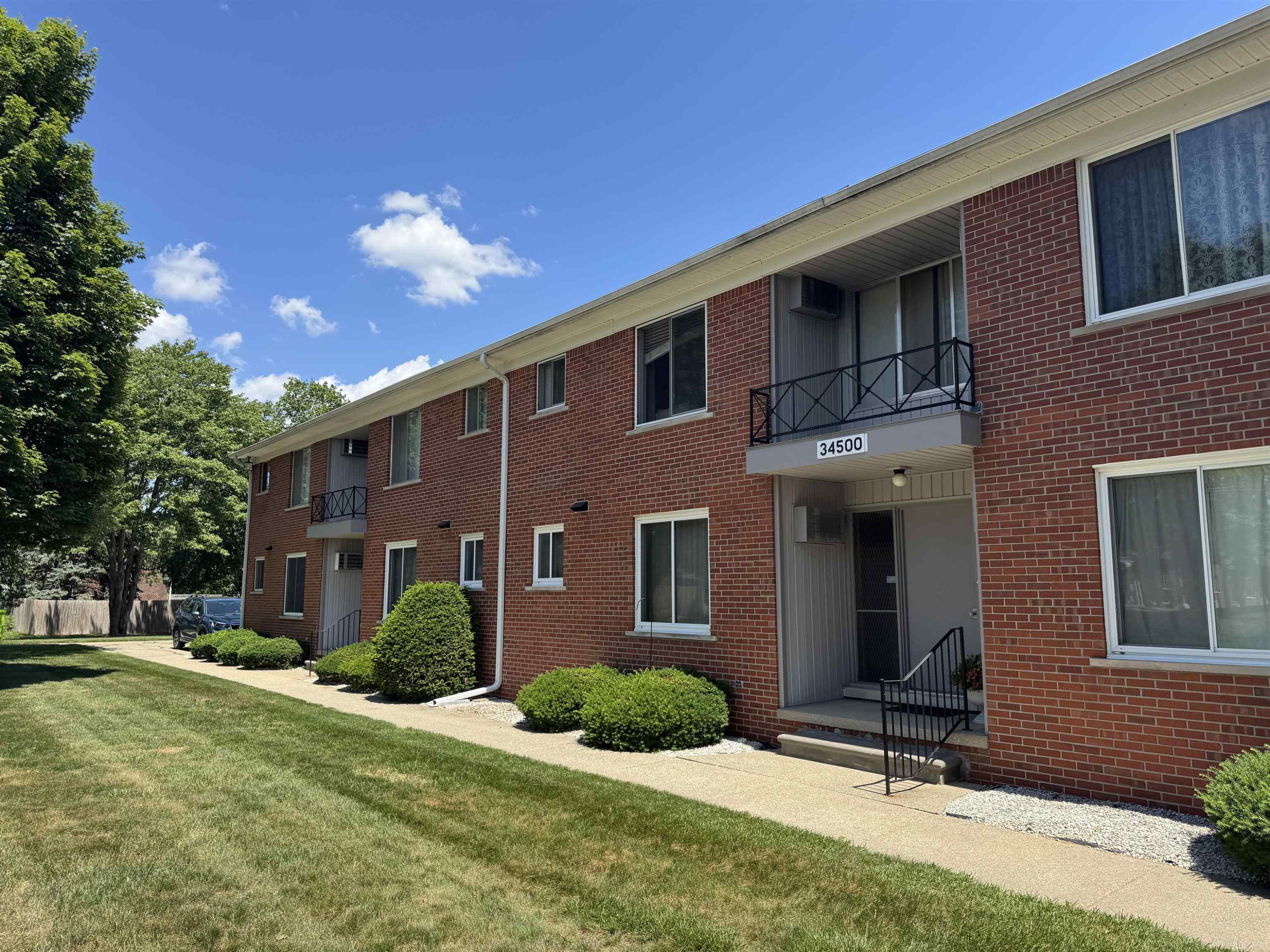 34500 Mulvey Road, Unit 8, Fraser, MI 48026 — Photo 2
