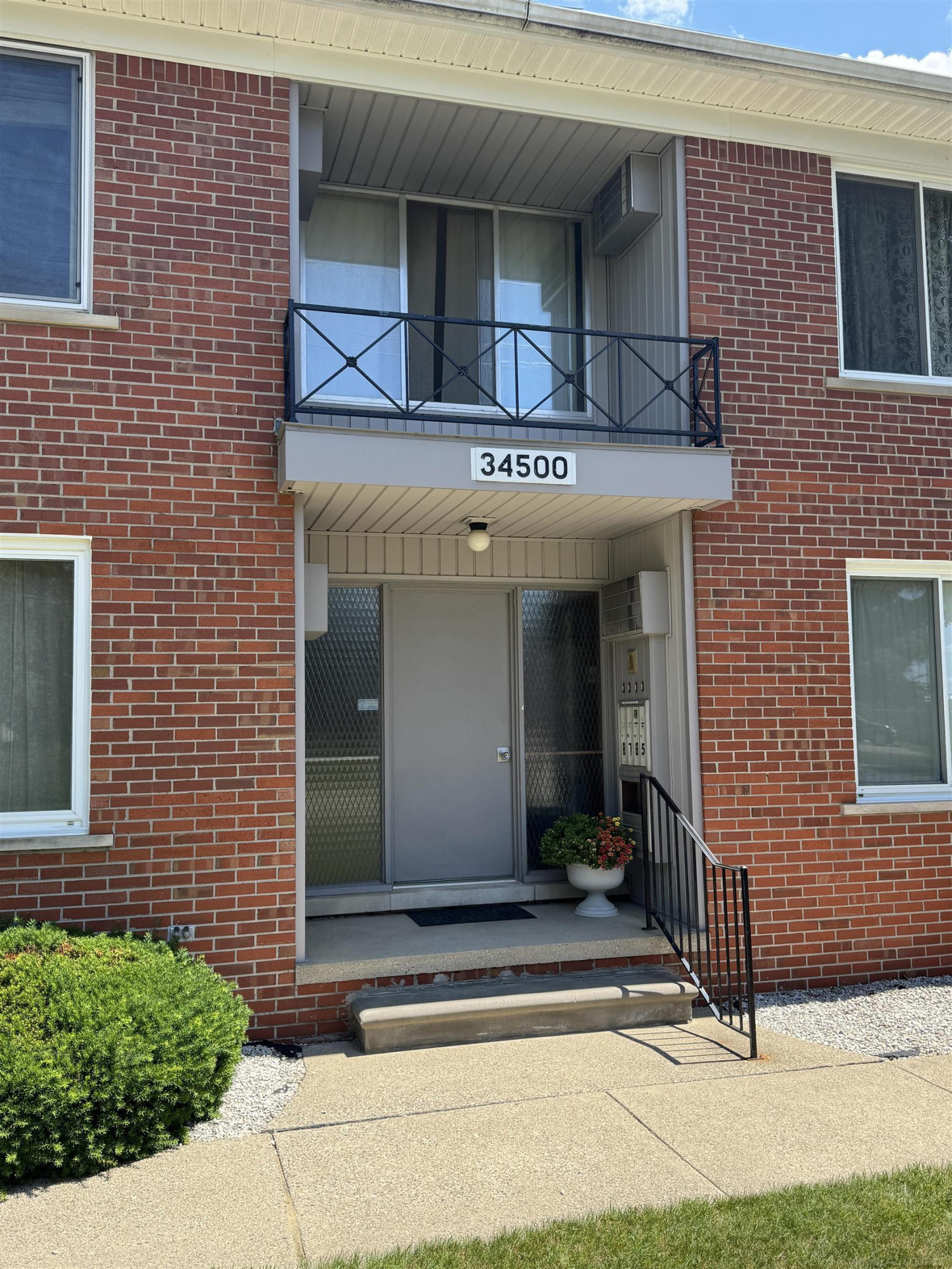 34500 Mulvey Road, Unit 8, Fraser, MI 48026 — Photo 3