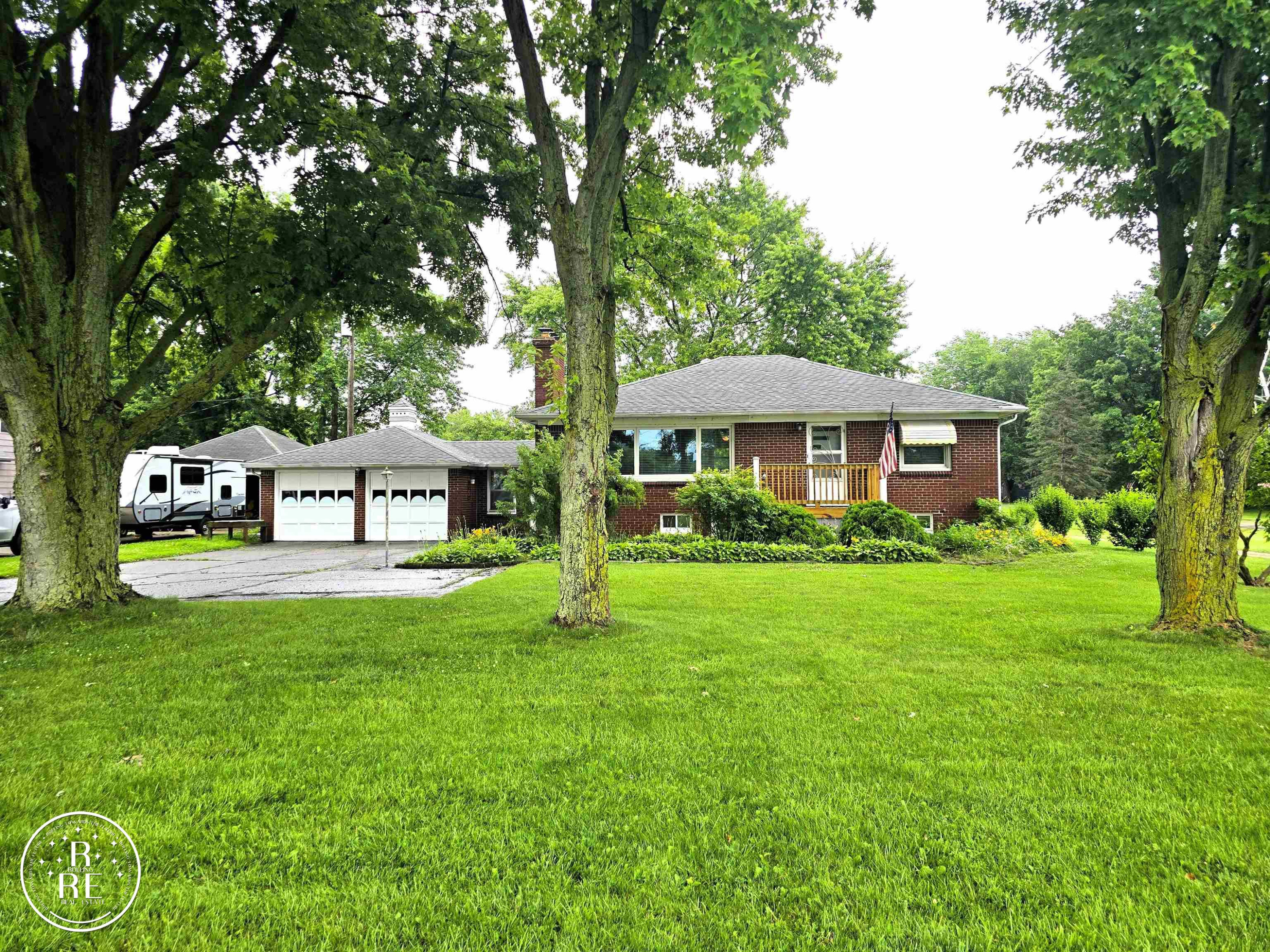 6891 S River Road, MI — front exterior