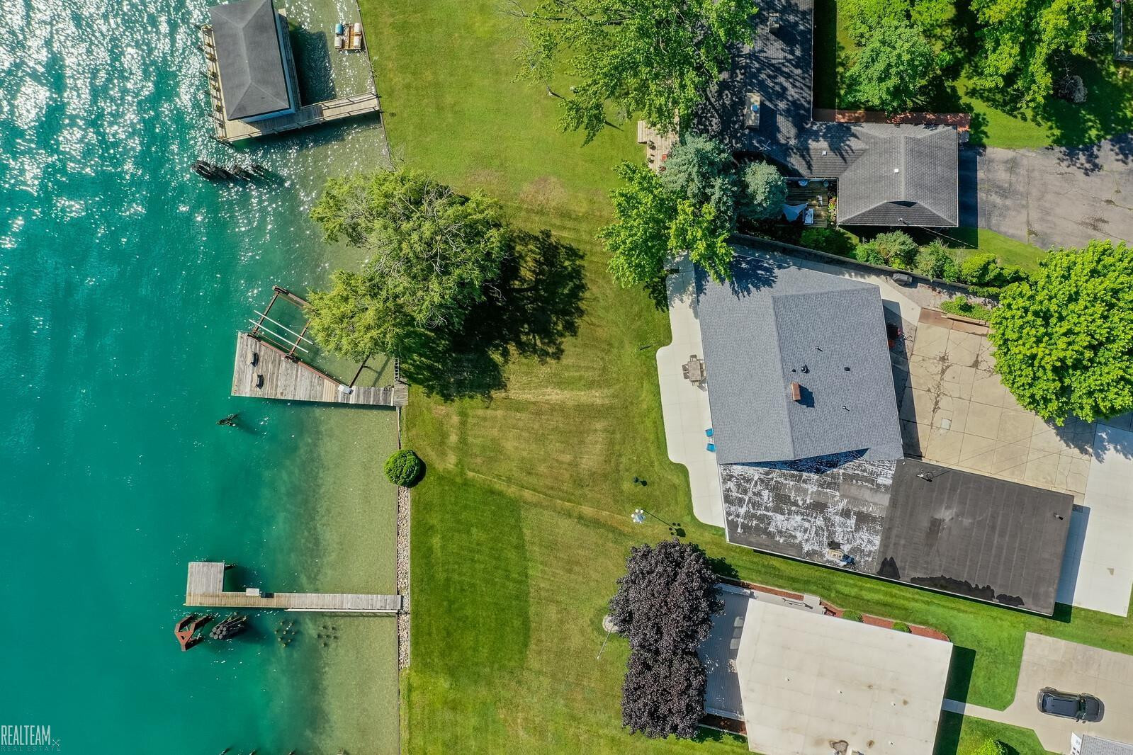 4045 River Road, MI — Photo 2