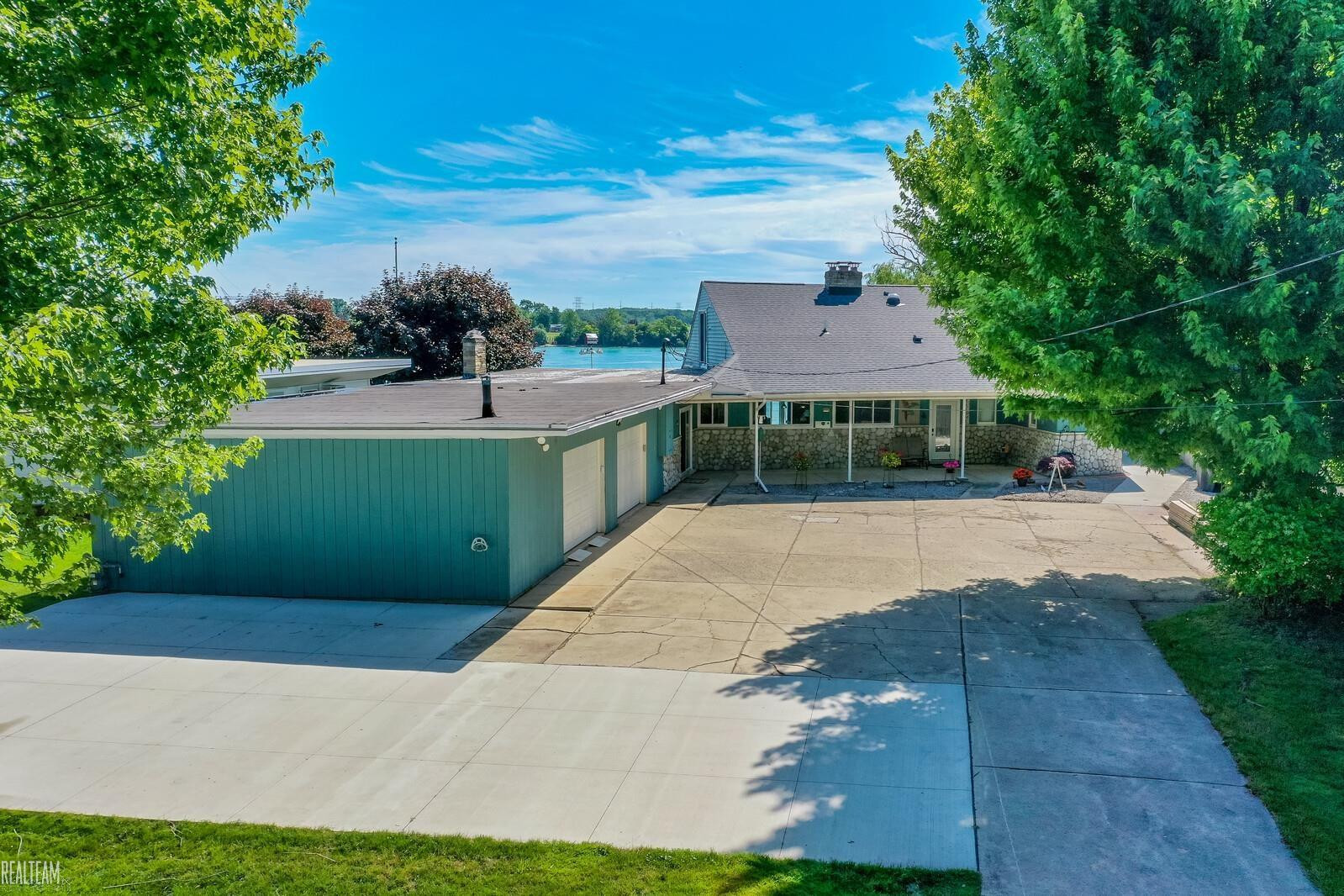 4045 River Road, MI — Photo 3