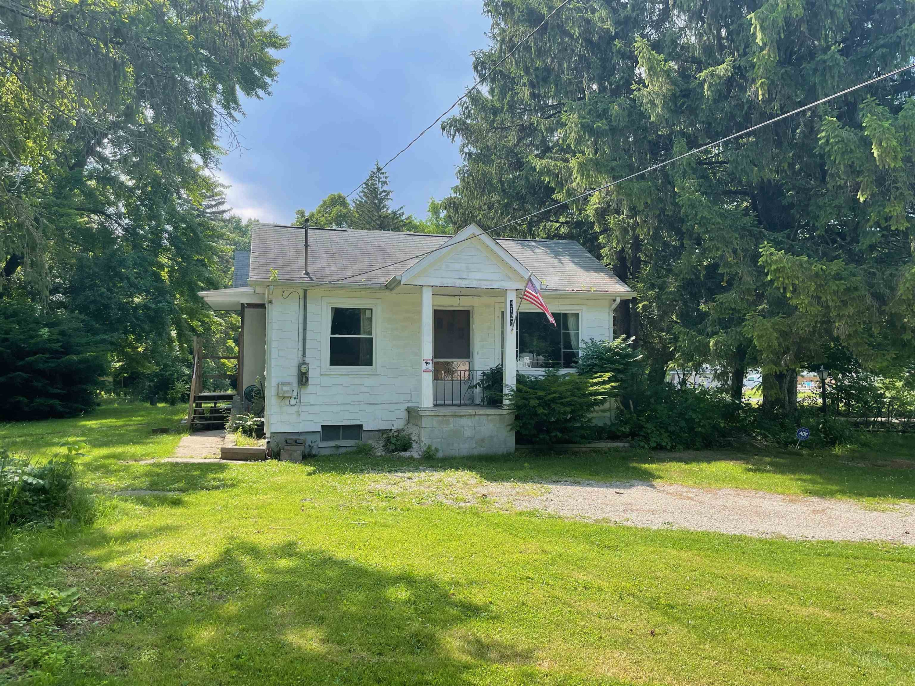 4120 S Washington Road, Saginaw, MI 48601 — front exterior