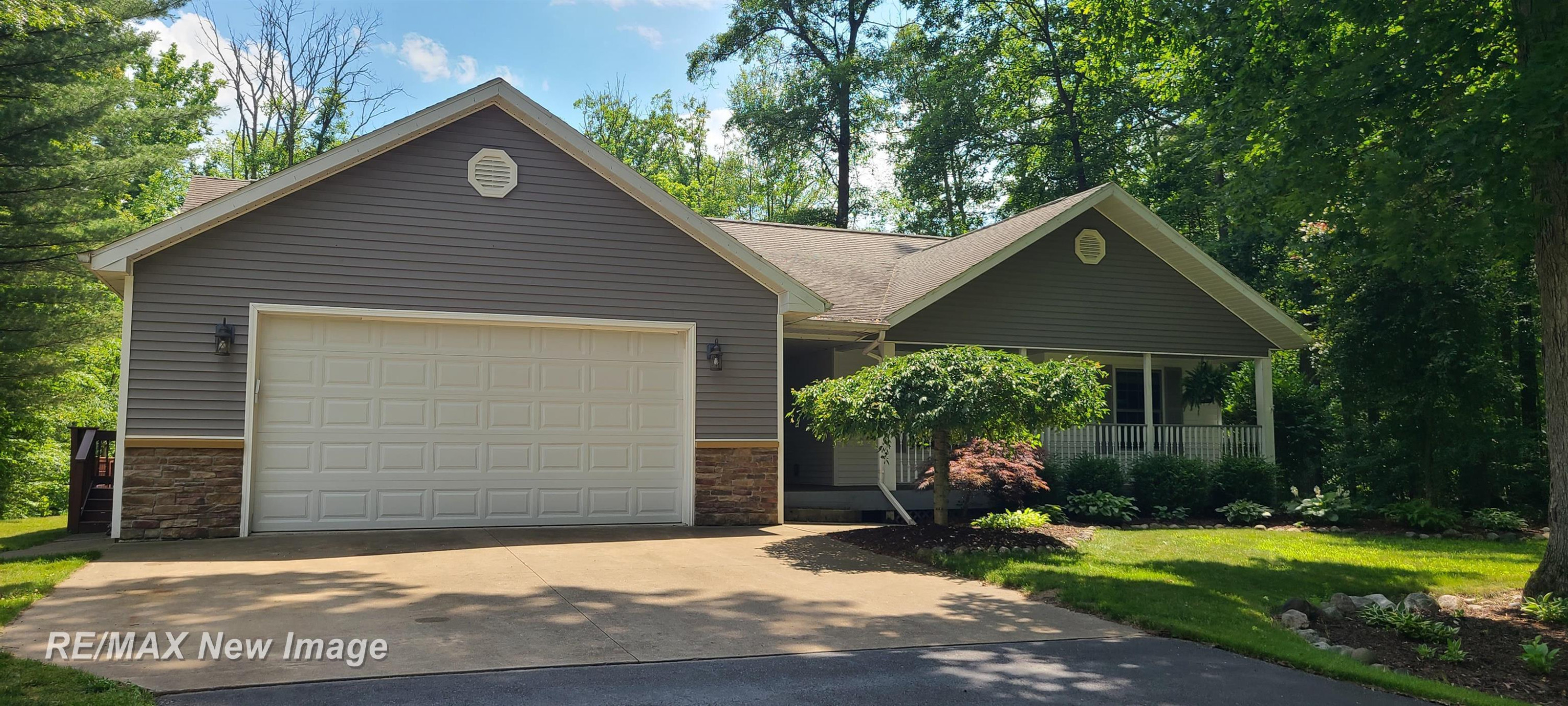133 W Love Road, Sanford, MI 48657 — Photo 2